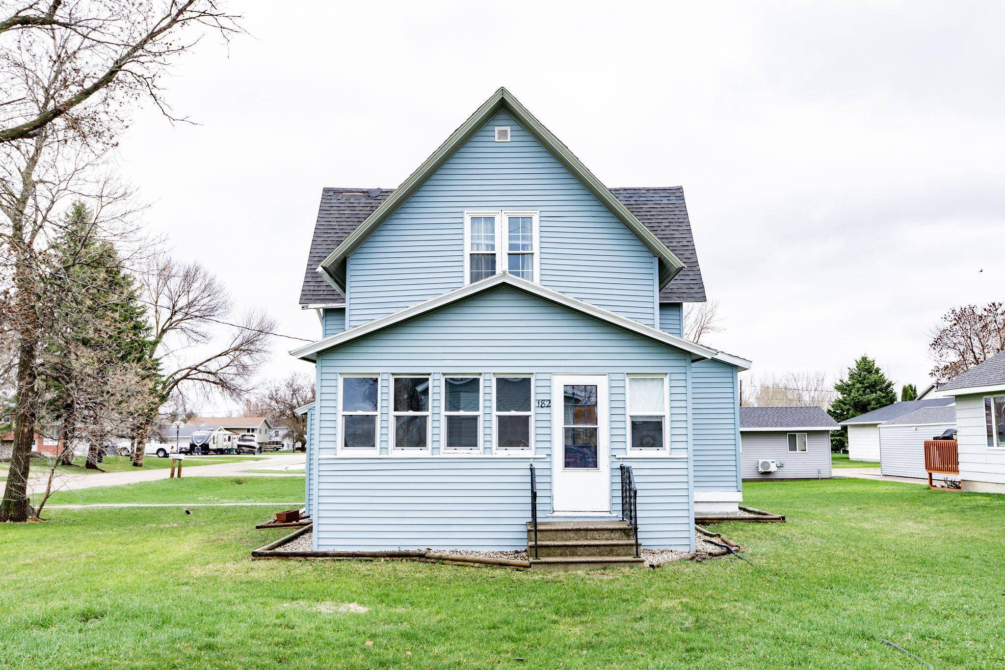 182 3rd ST N, Casselton, ND 58012