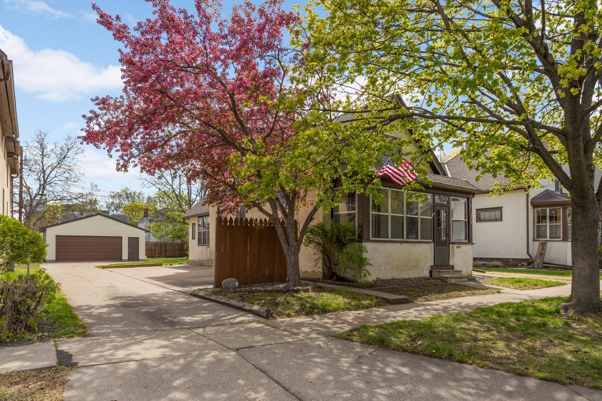 690 James AVE, Saint Paul, MN 55102