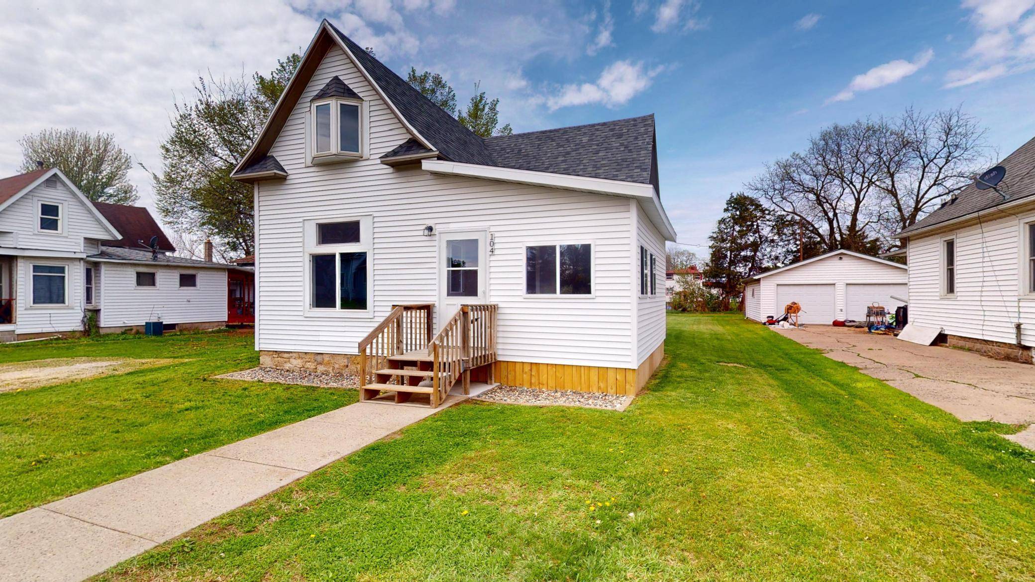 104 W 5th ST, Cochrane, WI 54622