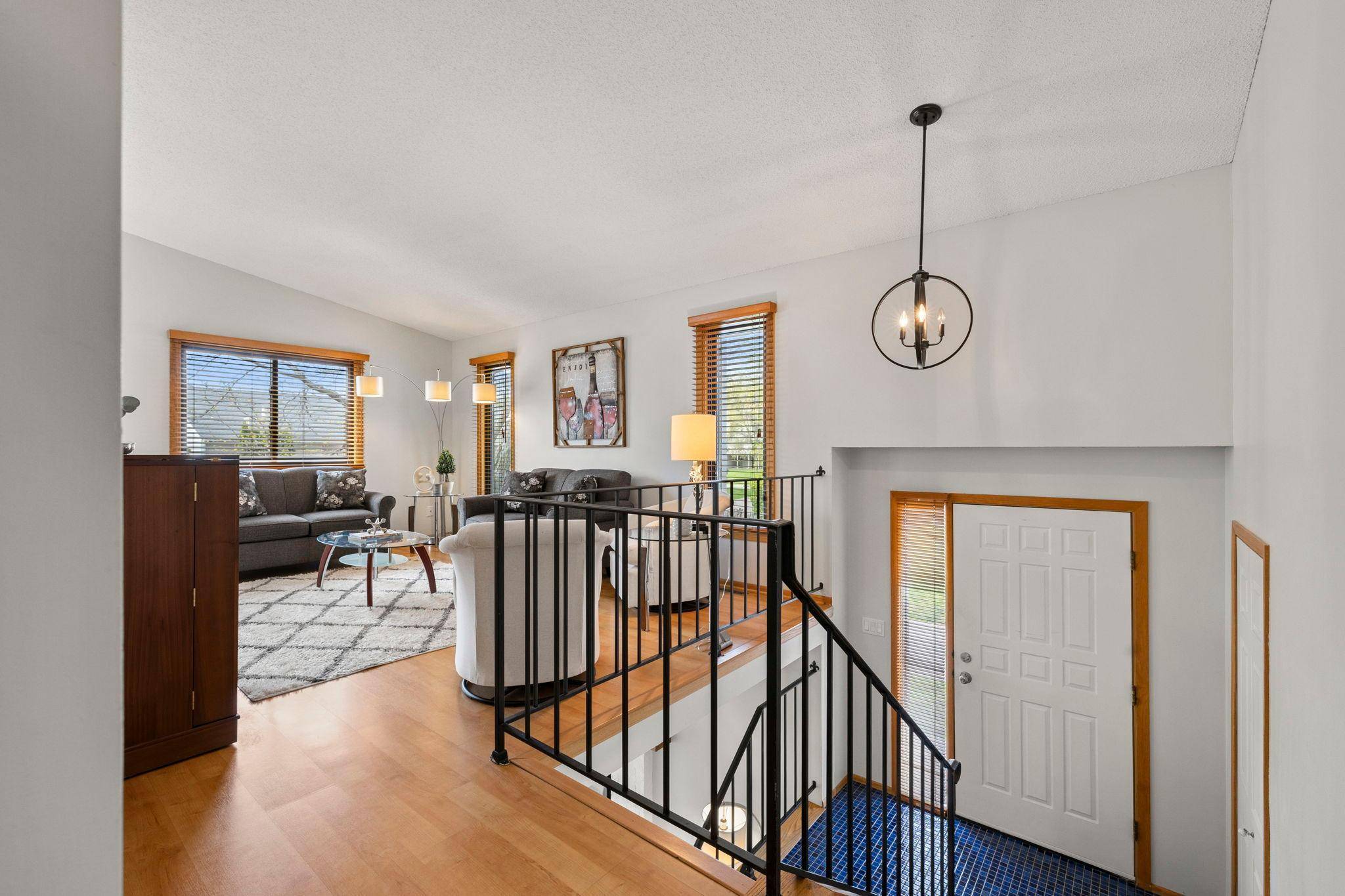 5405 Pompano DR, Minnetonka, MN 55343
