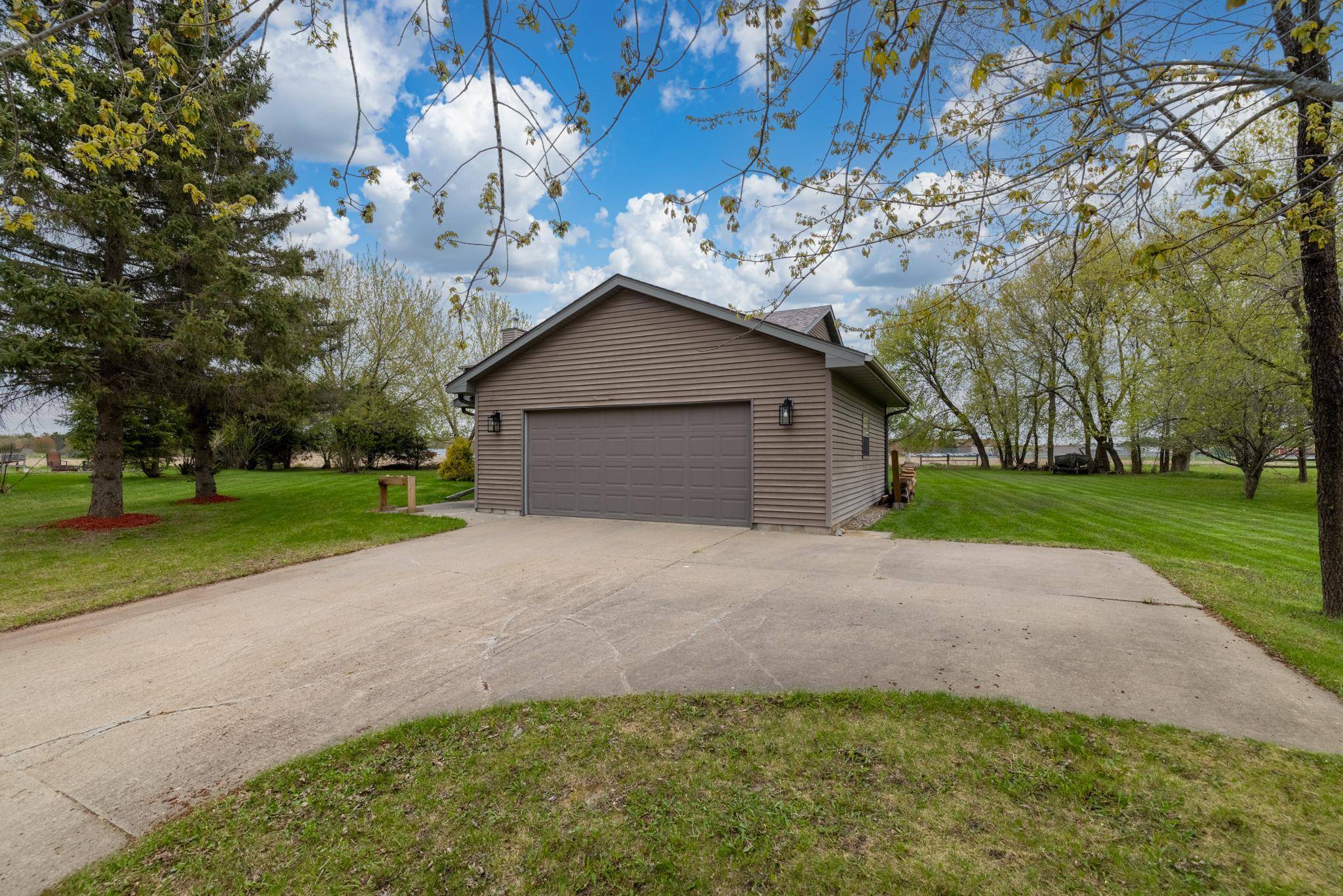 601 Millermon PL, Amery, WI 54001