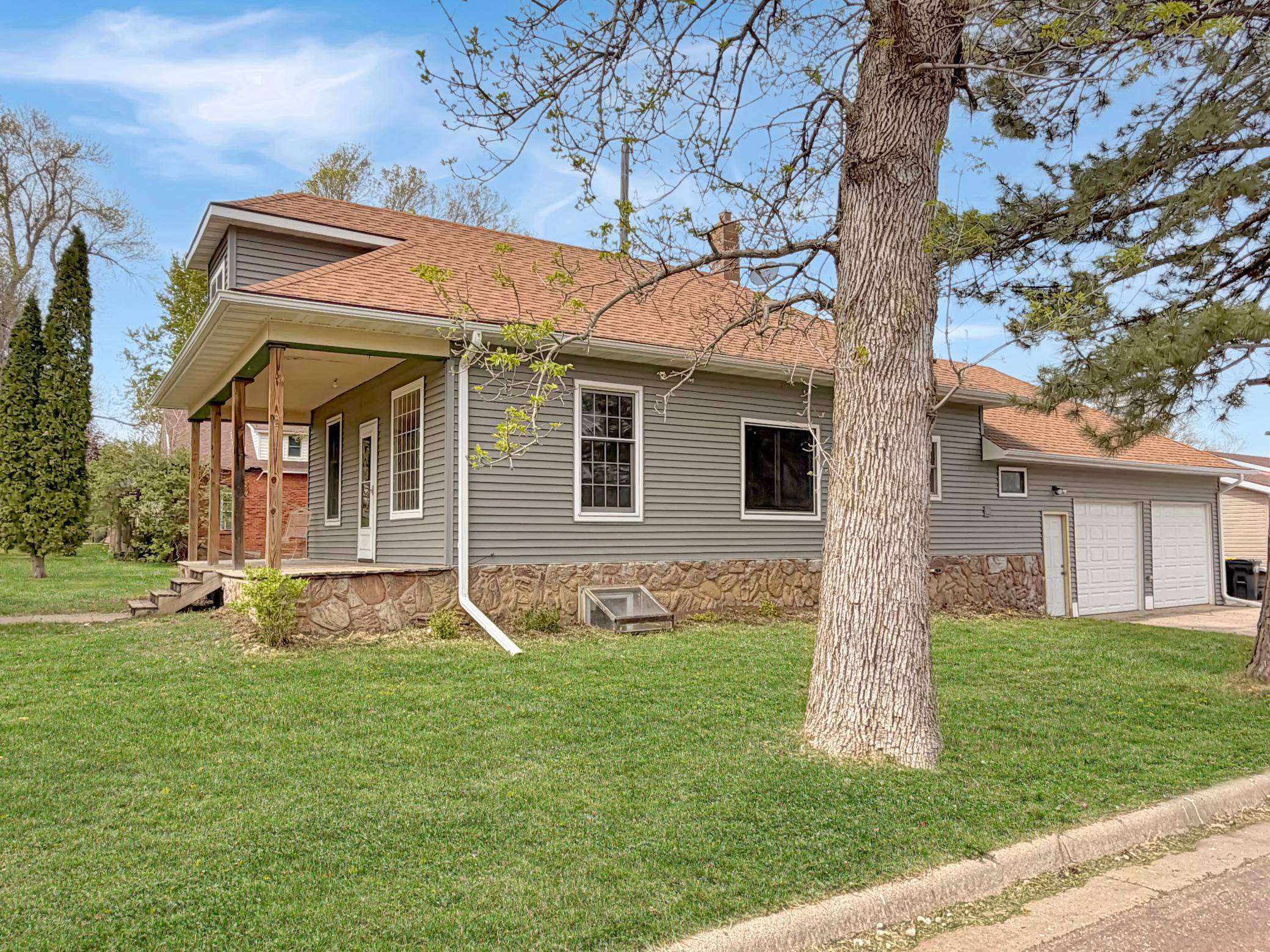 660 Mound AVE S, Balaton, MN 56115