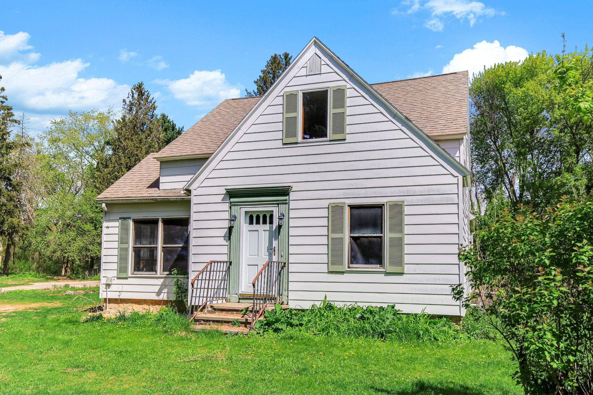 W5352 County RD N, Beldenville, WI 54003