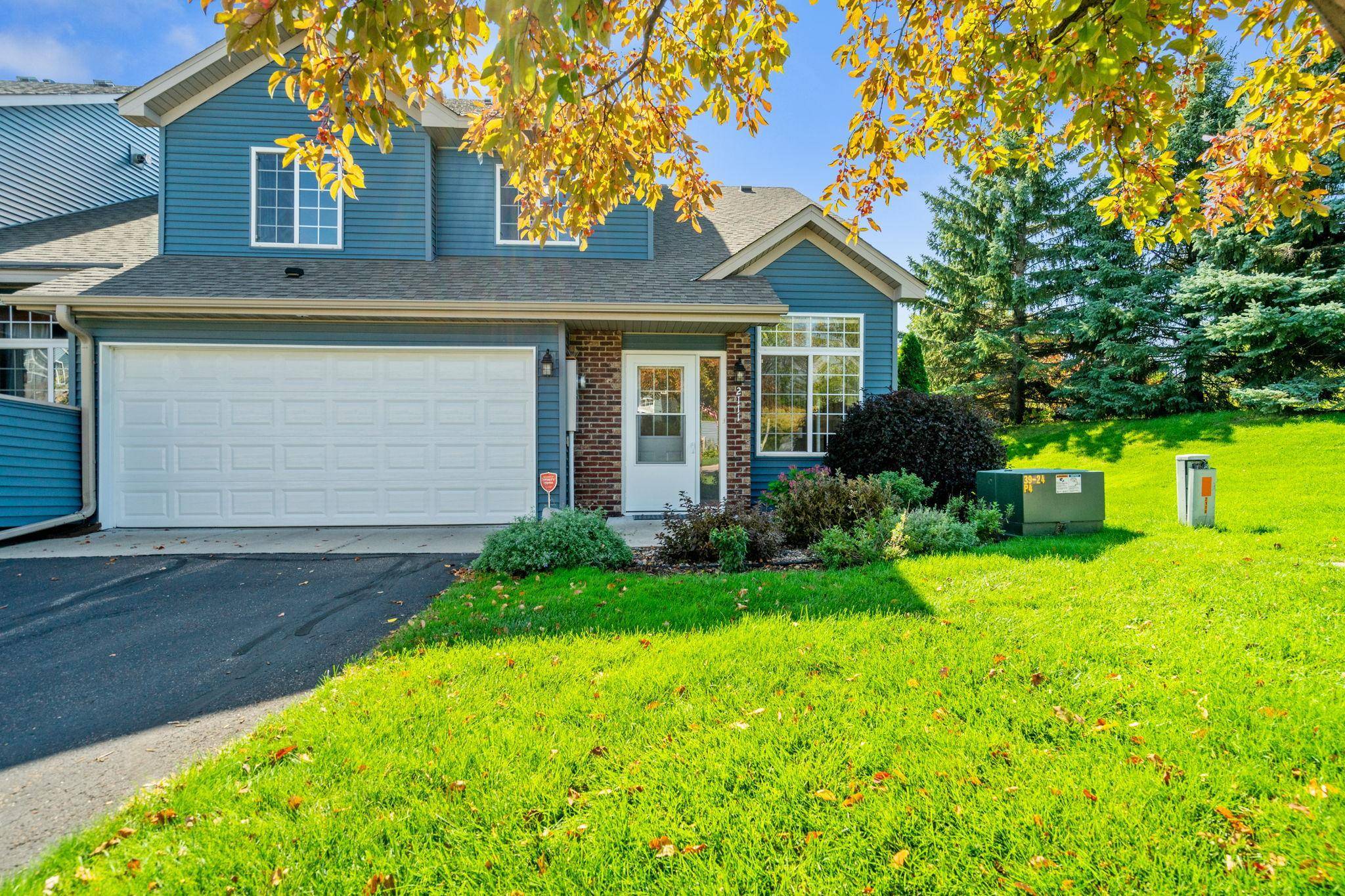2111 Willow CIR, Centerville, MN 55038