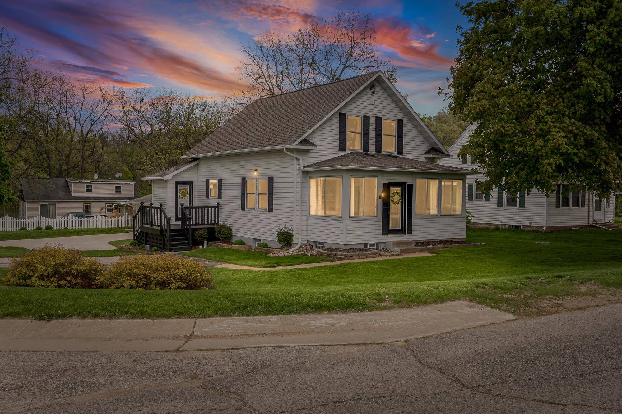 S3586 Chicken Valley RD, Buffalo City, WI 54629