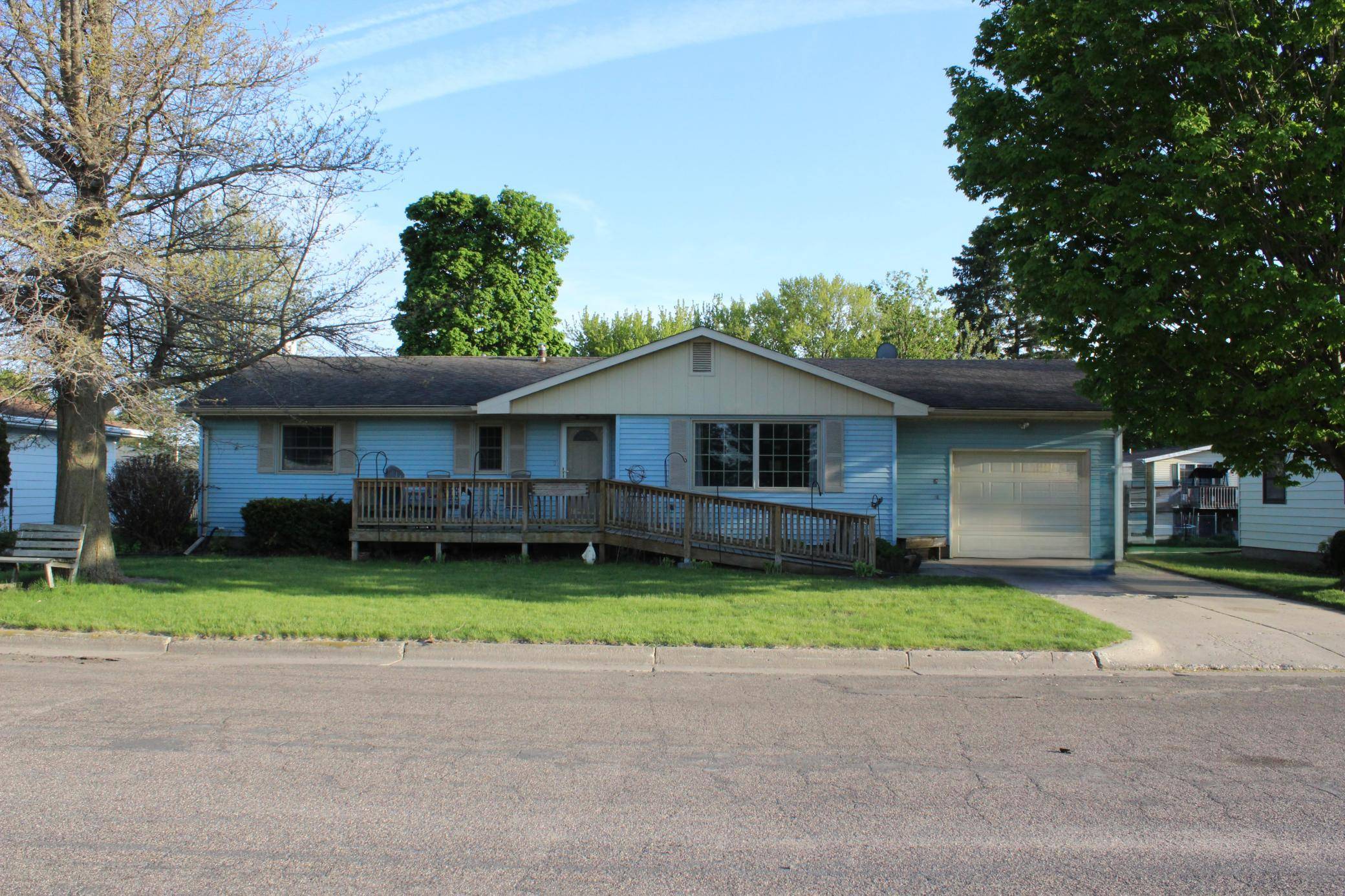 451 1st ST SW, Blooming Prairie, MN 55917