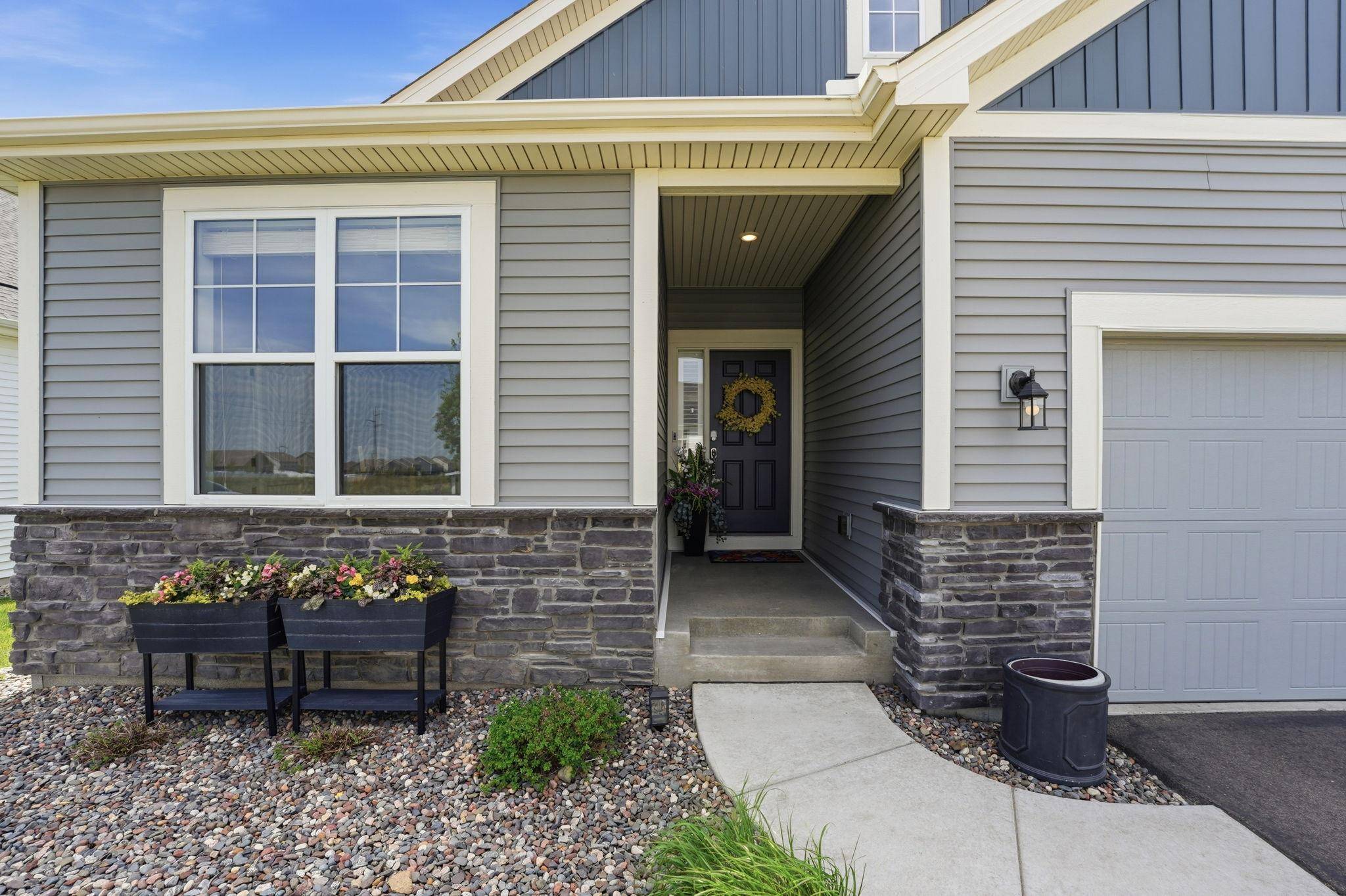 4565 Cobalt LN, Woodbury, MN 55129