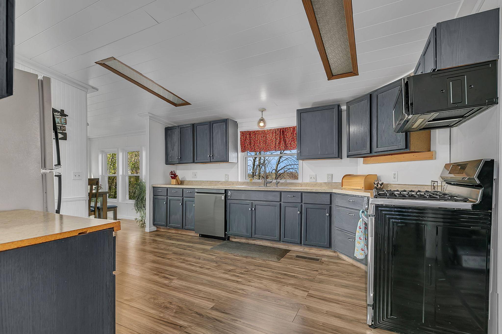18111 Dunlin RD, Burtrum, MN 56318