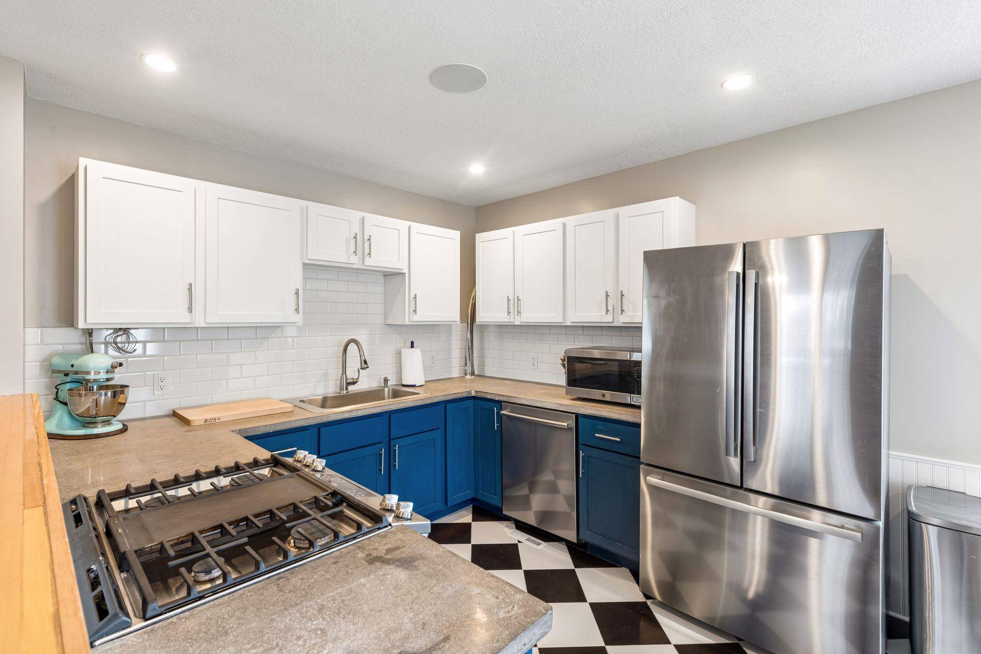 203 John AVE N, Cologne, MN 55322