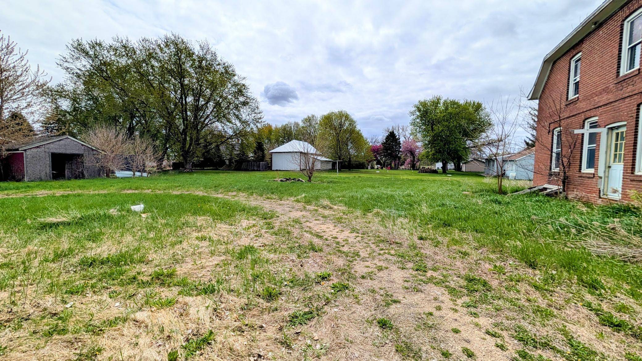 255 5th ST N, Butterfield, MN 56120
