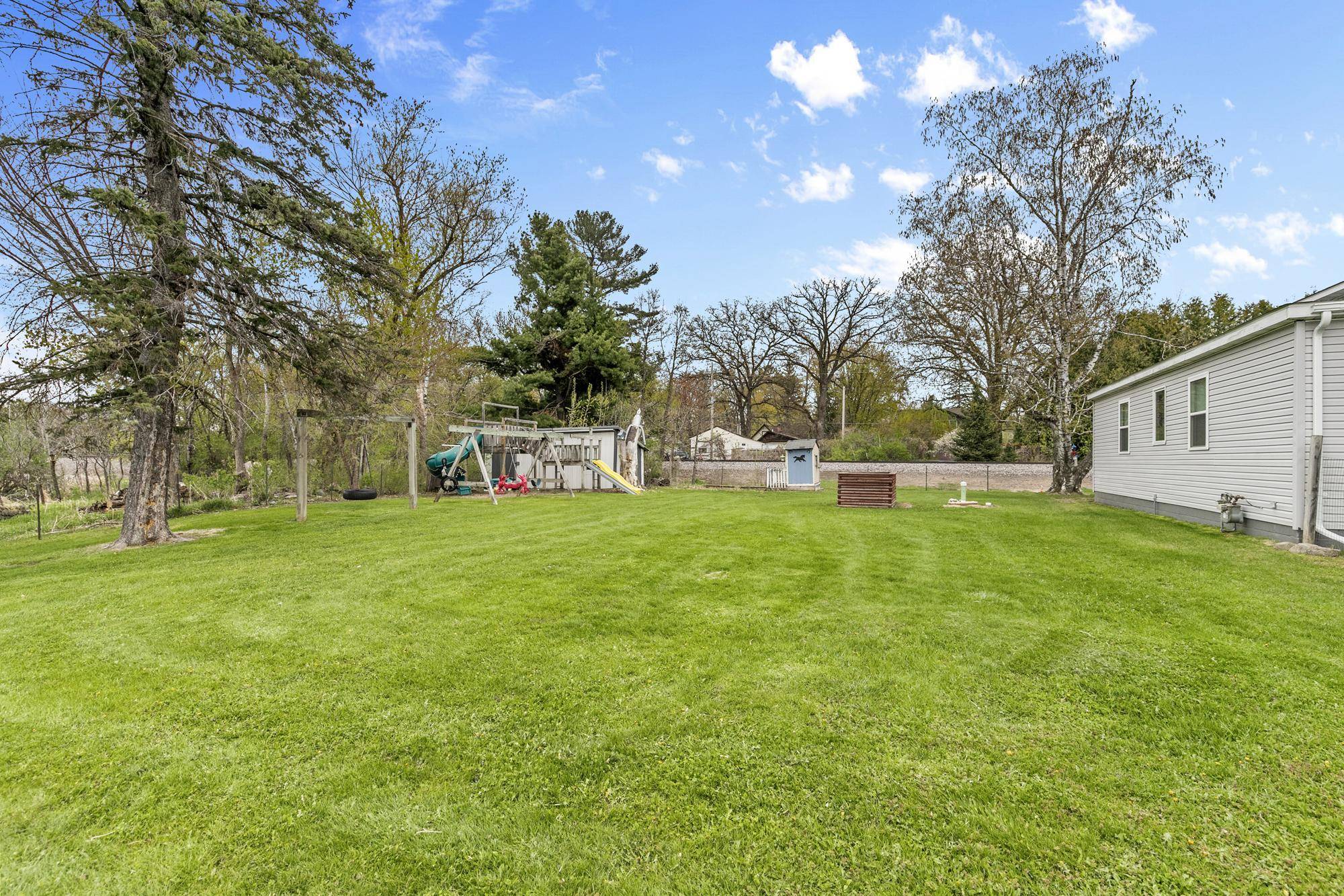 305 Main AVE N, Braham, MN 55006