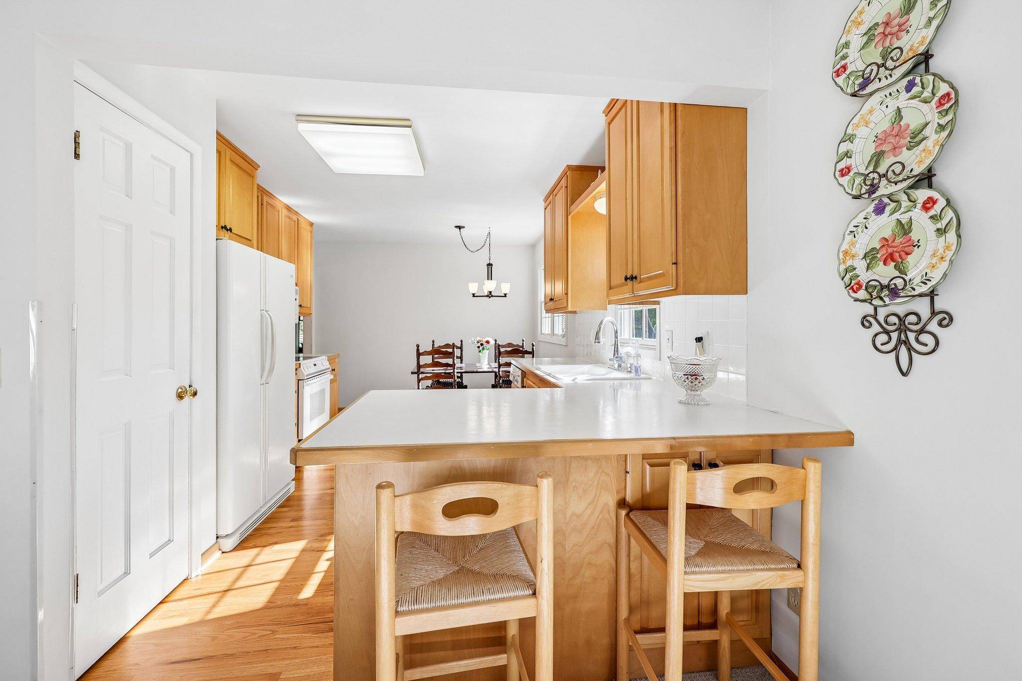 5137 Duggan PLZ, Edina, MN 55439