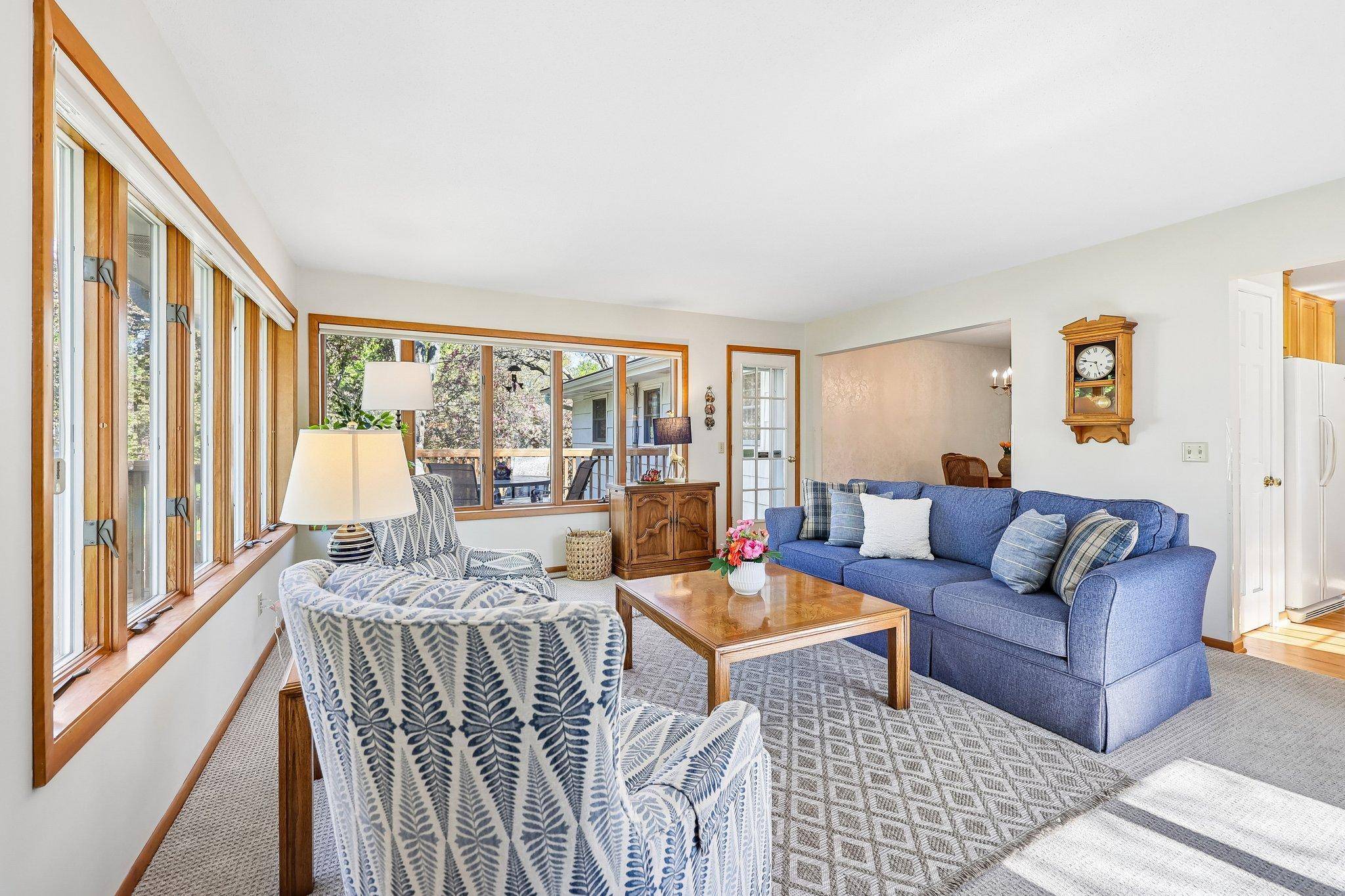 5137 Duggan PLZ, Edina, MN 55439