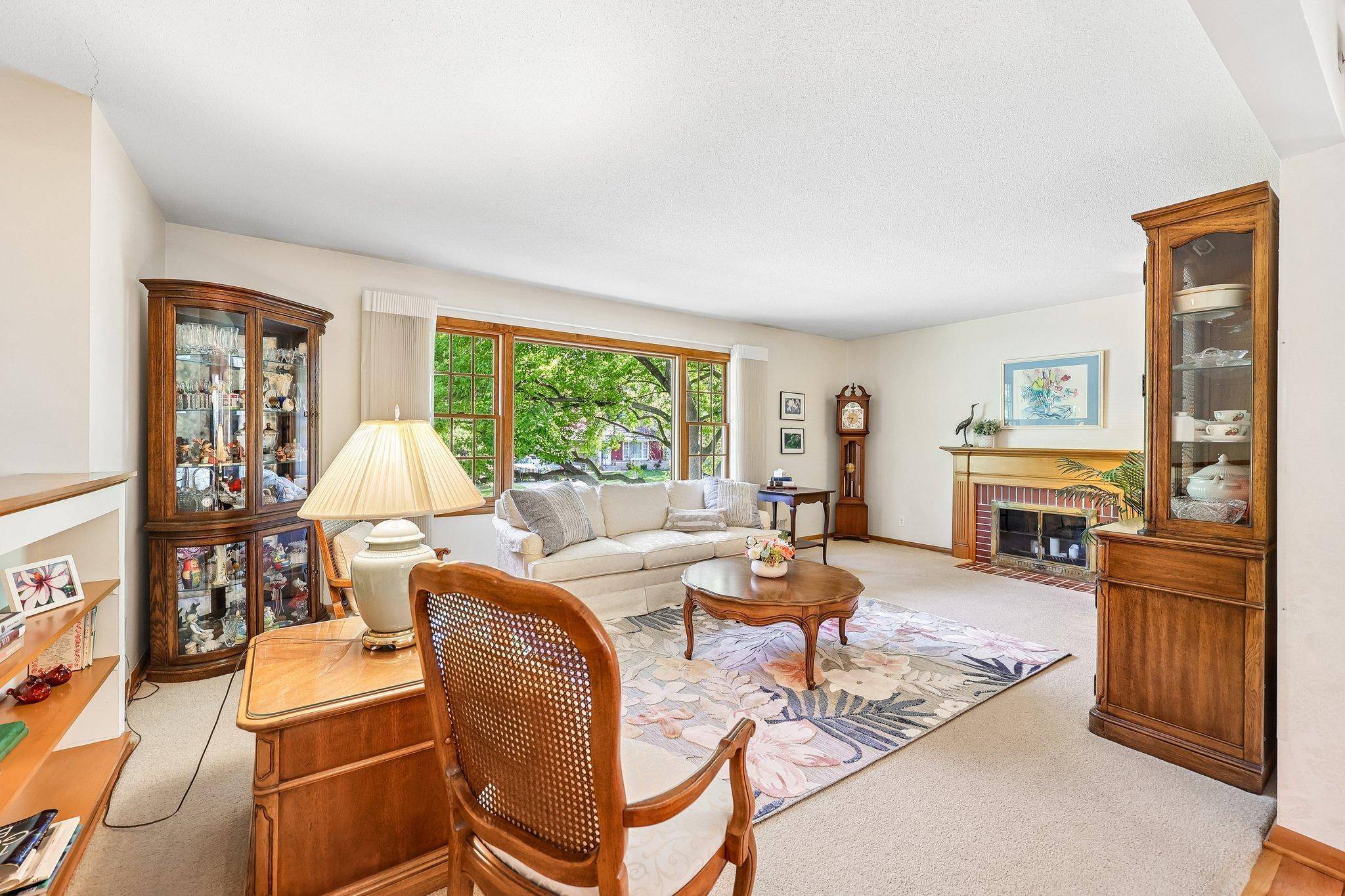 5137 Duggan PLZ, Edina, MN 55439