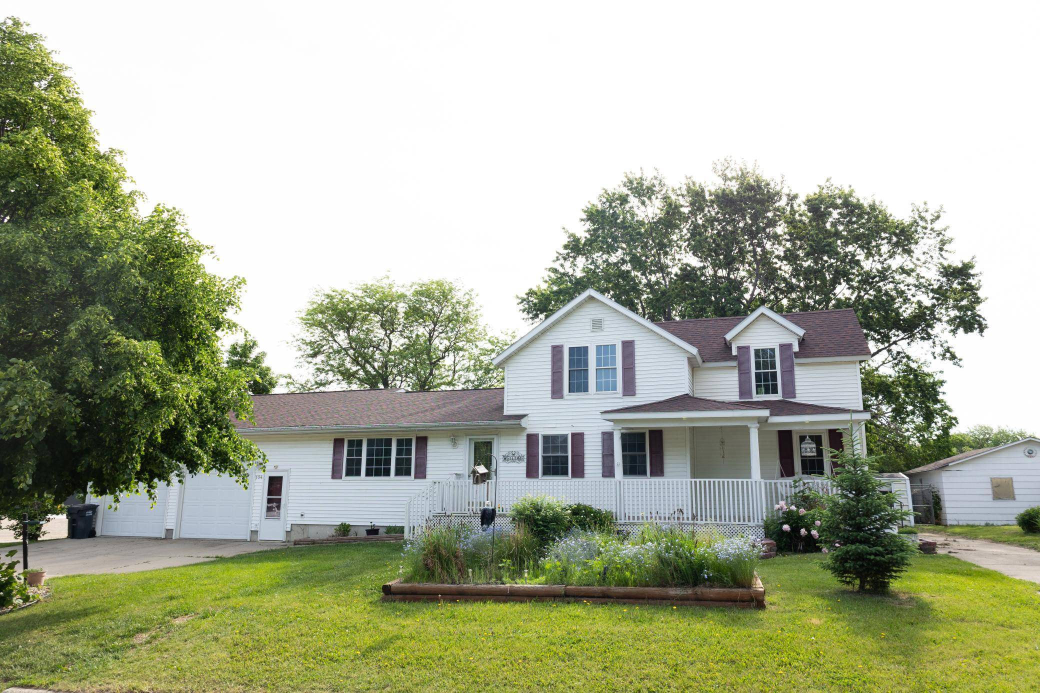 104 Indiana AVE, Adrian, MN 56110