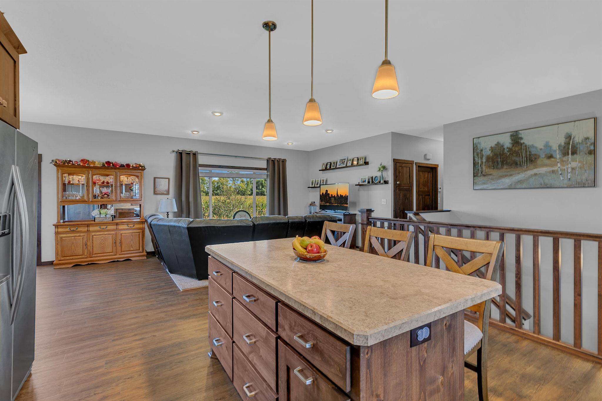 932 Waters Edge CIR, Avon, MN 56310