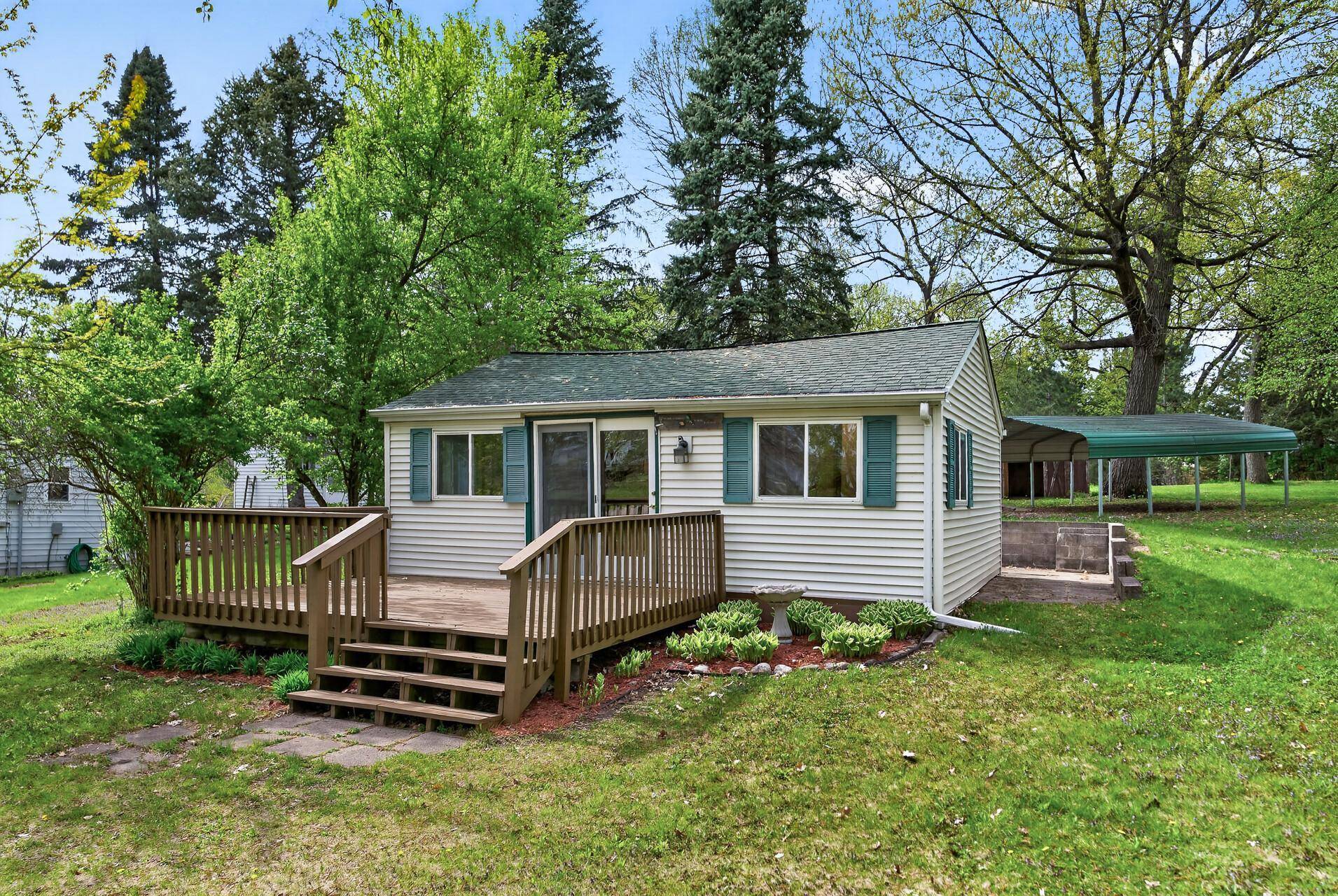 11073 Hoyer AVE NW, Annandale, MN 55302