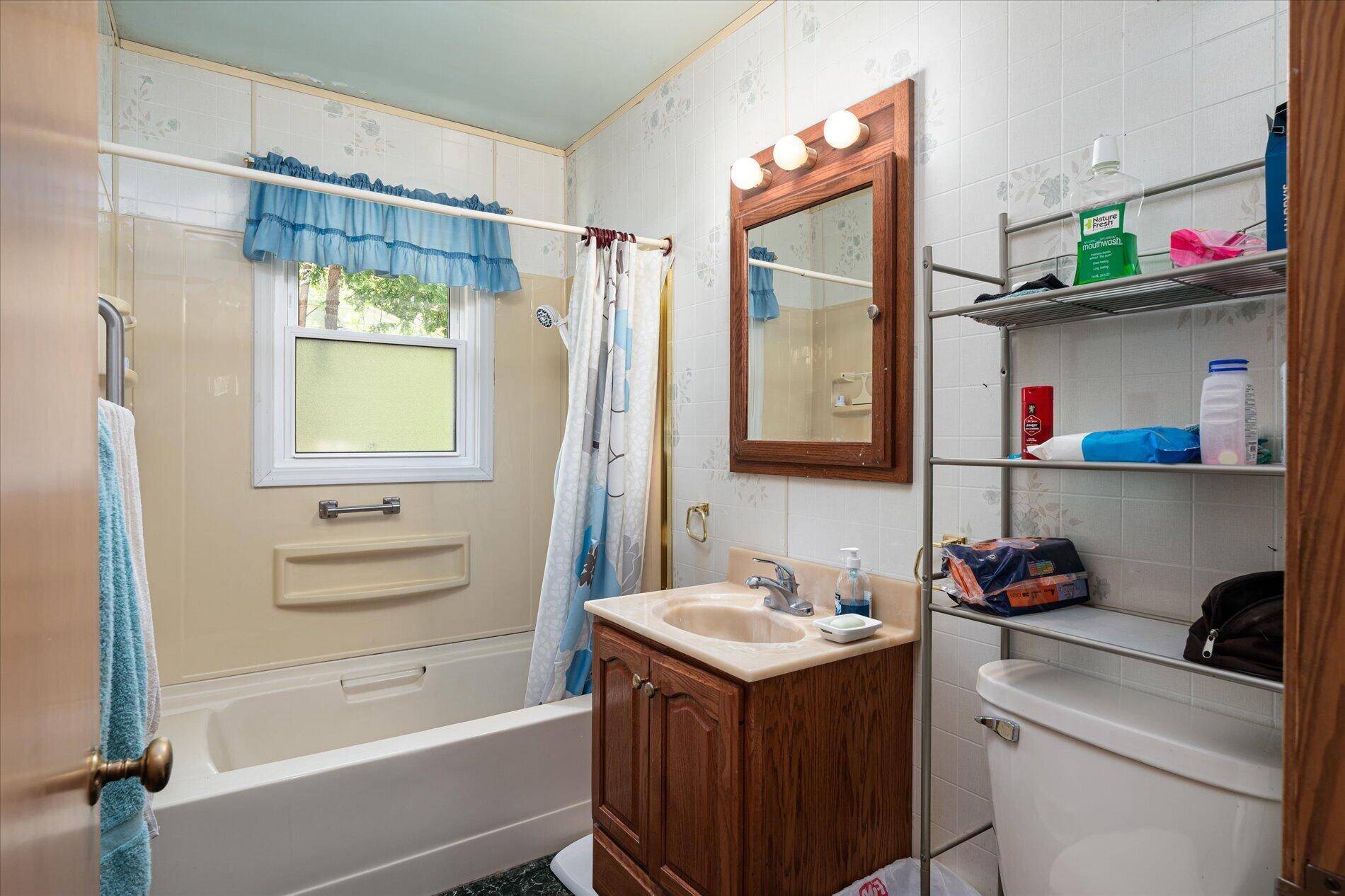 503 S 9th ST, La Crescent, MN 55947