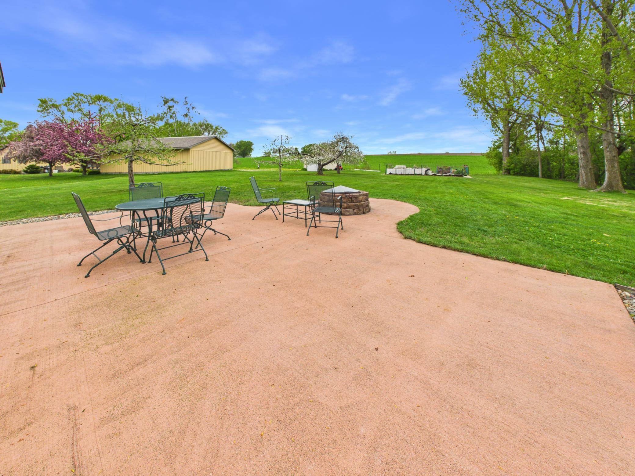 413 1st AVE N, Freeport, MN 56331