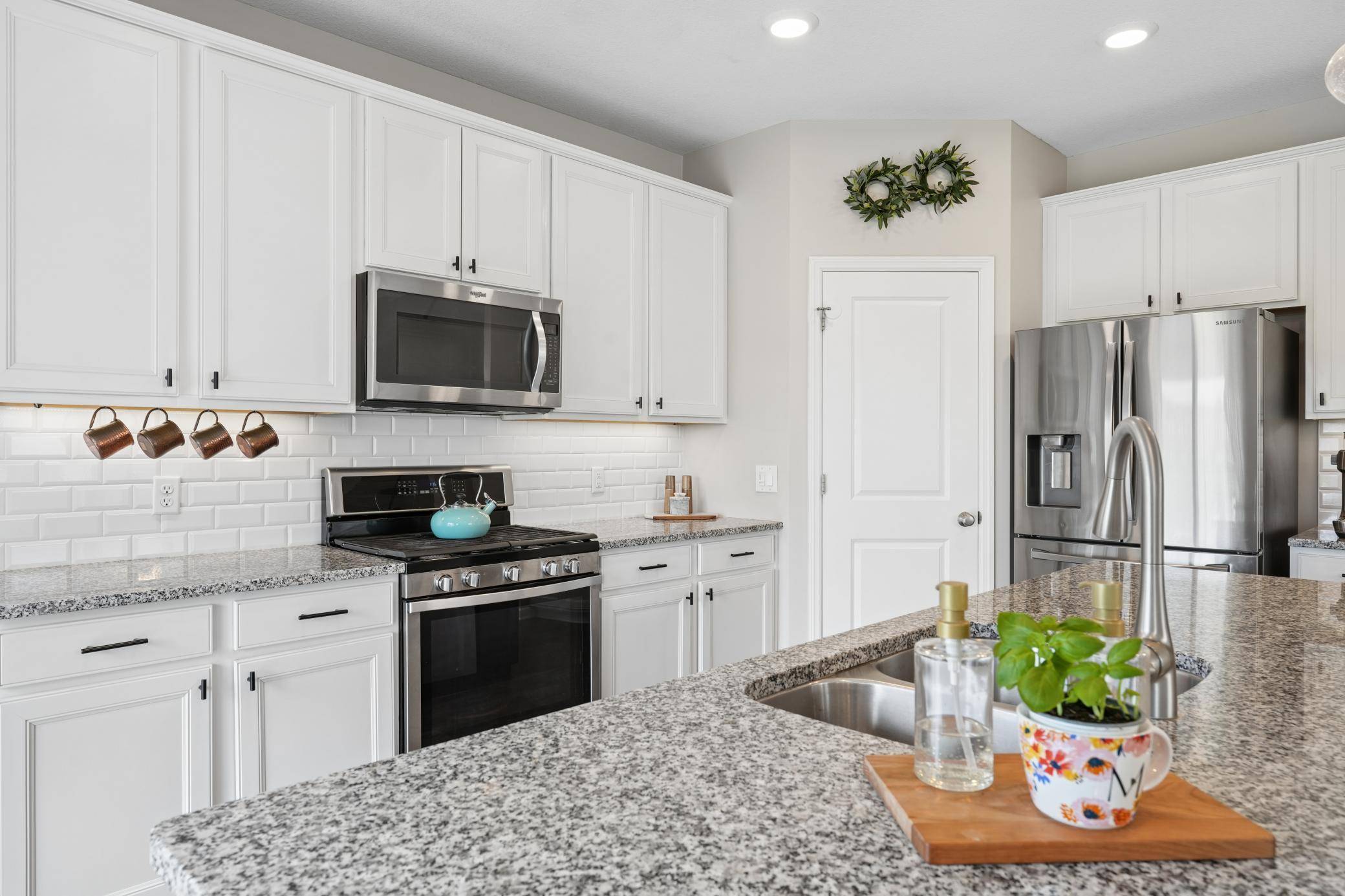 15643 Eddy Creek WAY, Apple Valley, MN 55124