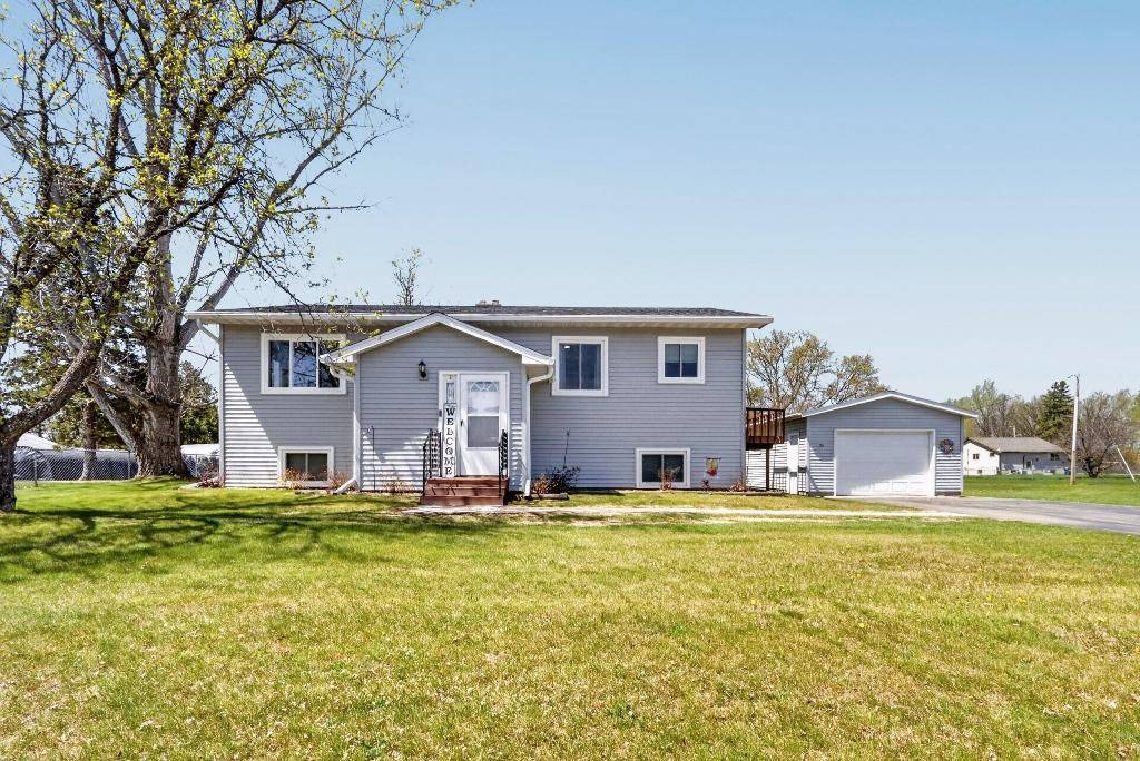 515 Columbus AVE, Cohasset, MN 55721