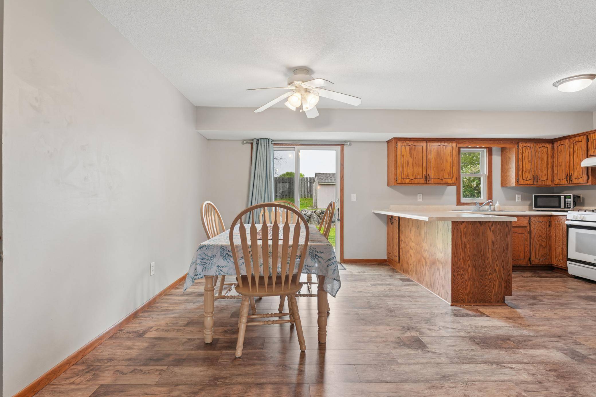 6096 Kalland CIR NE, Albertville, MN 55301