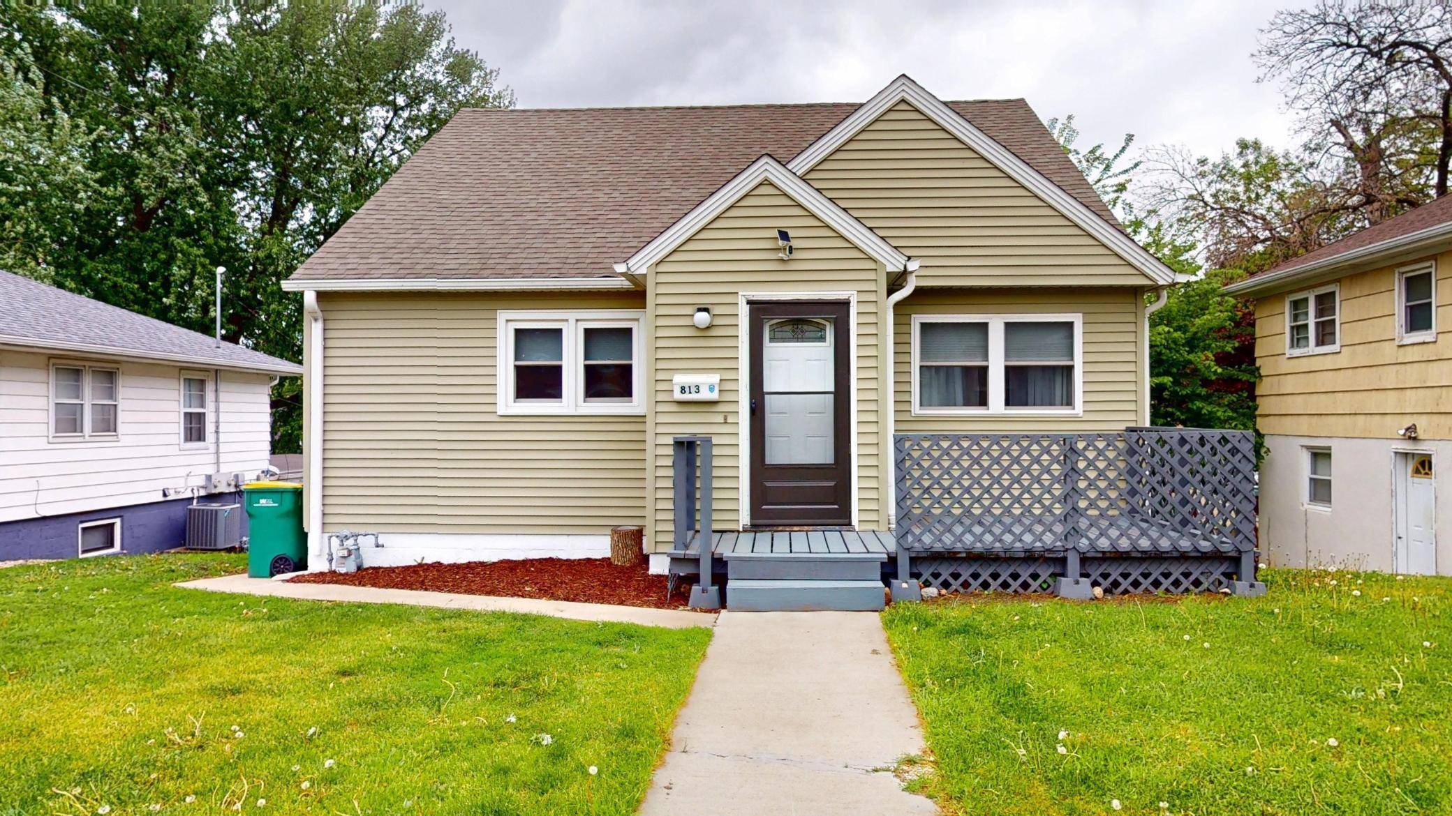 813 Pillsbury AVE, Albert Lea, MN 56007