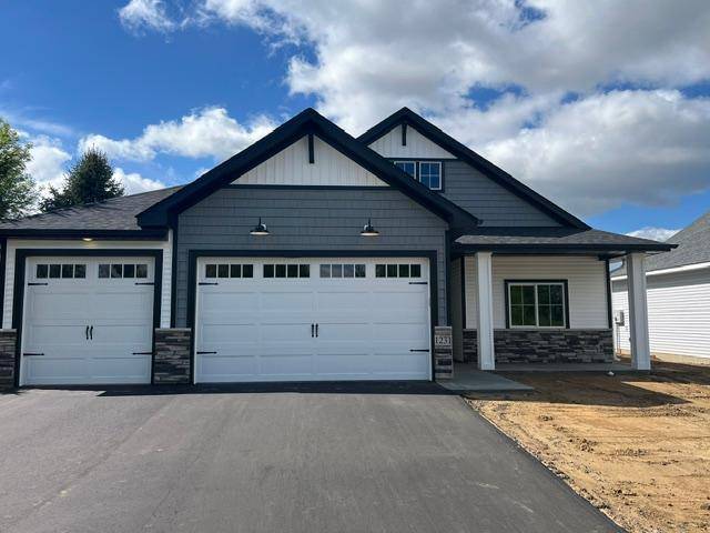1231 Honeysuckle LN, Cambridge, MN 55008