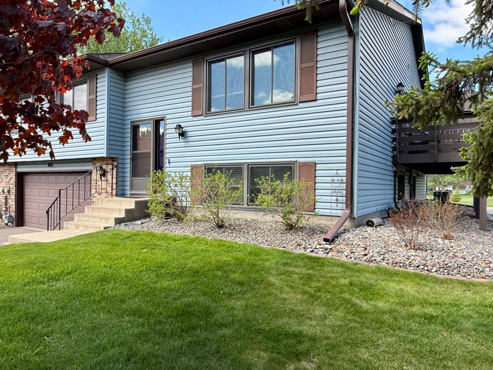 1014 122nd AVE NE, Blaine, MN 55434