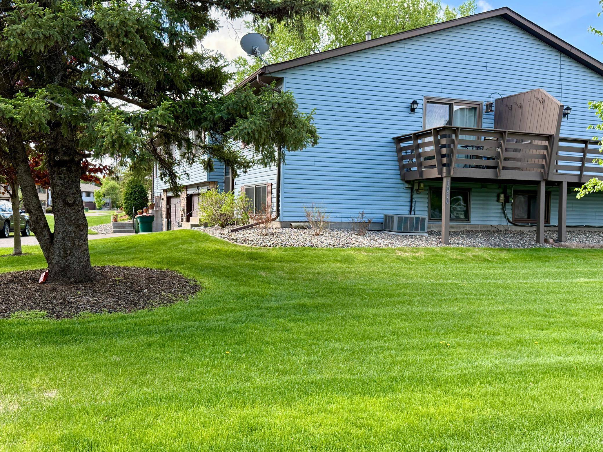 1014 122nd AVE NE, Blaine, MN 55434
