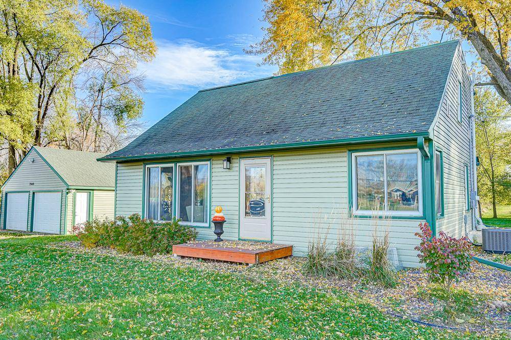 7949 Stillwater BLVD N, Oakdale, MN 55128