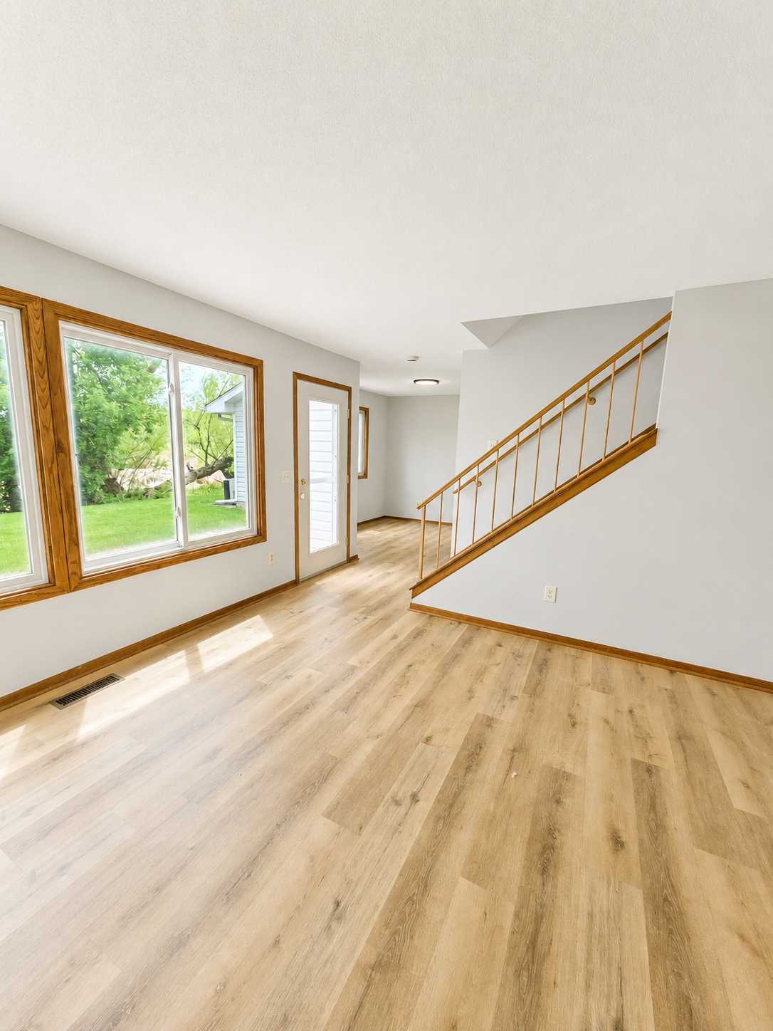 1442 Cleveland ST, Anoka, MN 55303