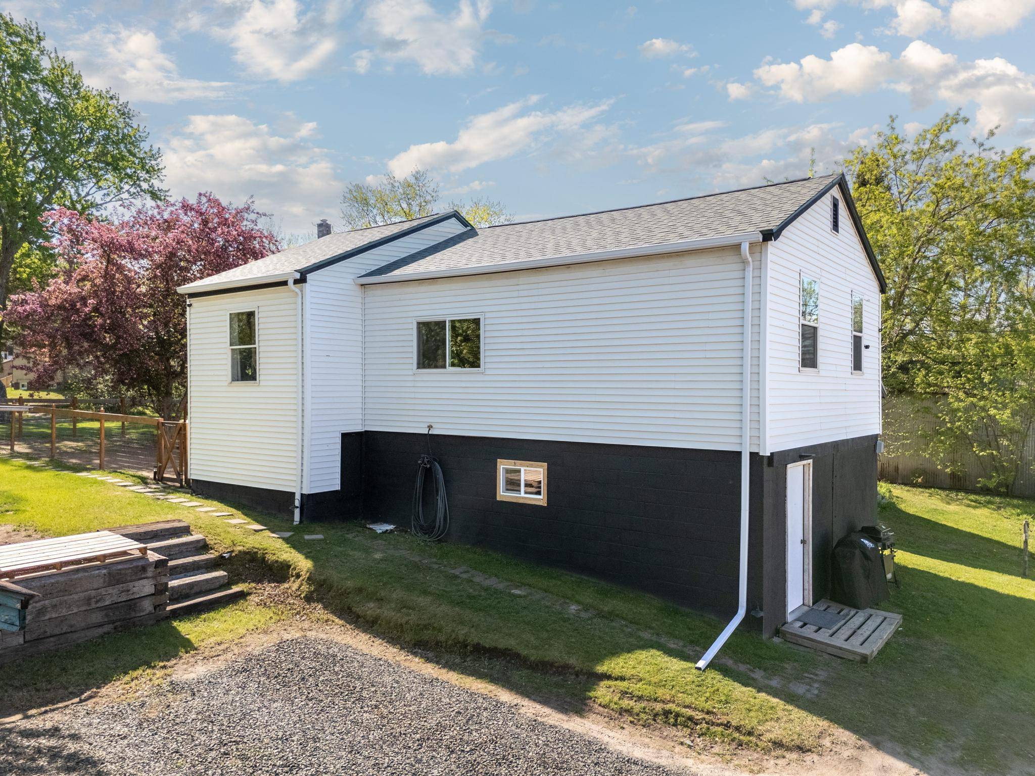 310 5th AVE, Bovey, MN 55709