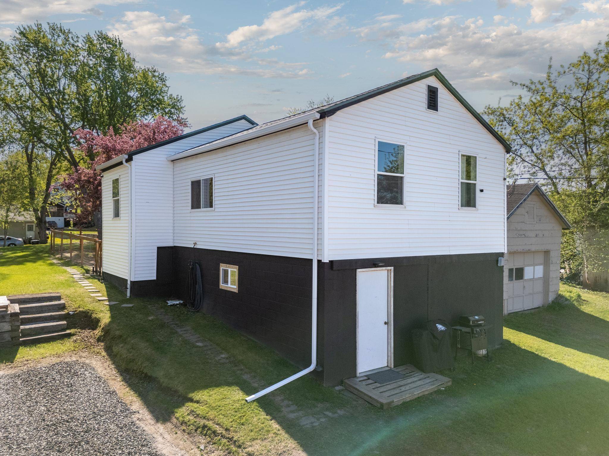 310 5th AVE, Bovey, MN 55709