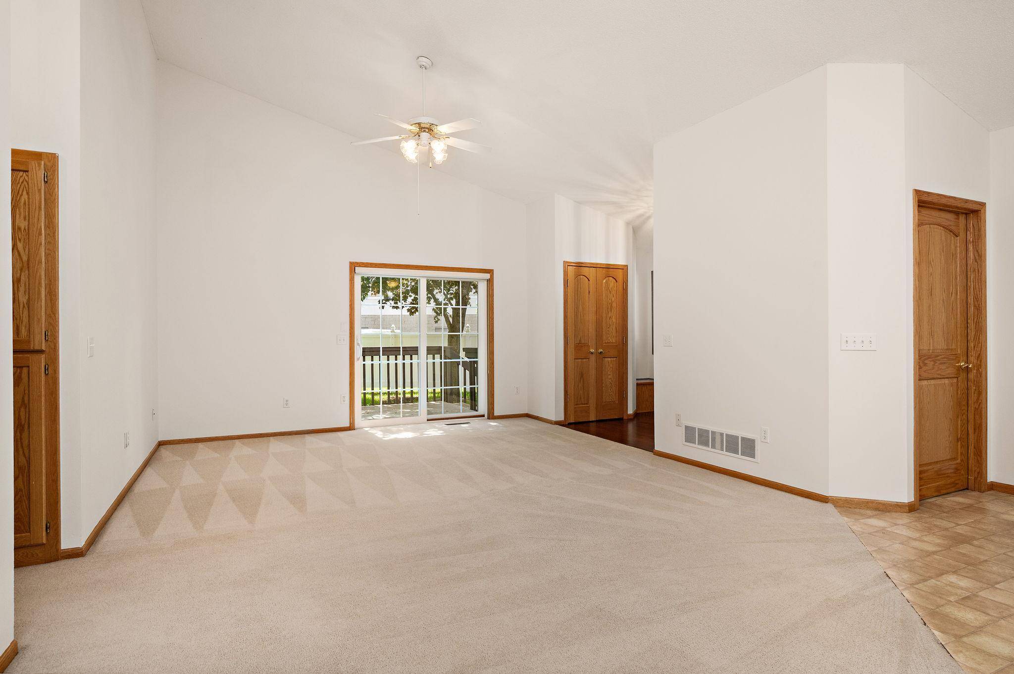 2847 117th AVE NW, Coon Rapids, MN 55433