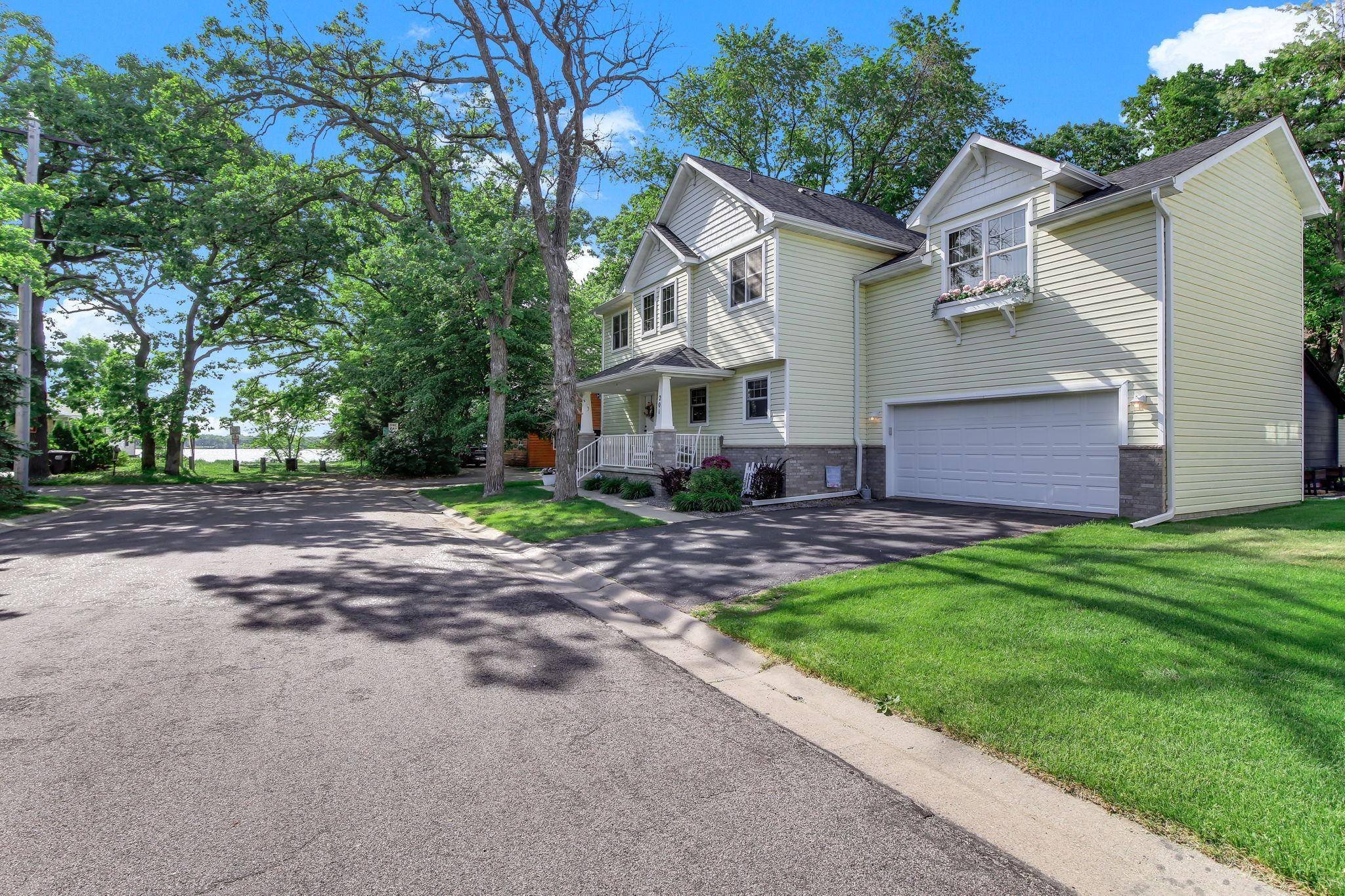 201 Montana AVE, Big Lake, MN 55309
