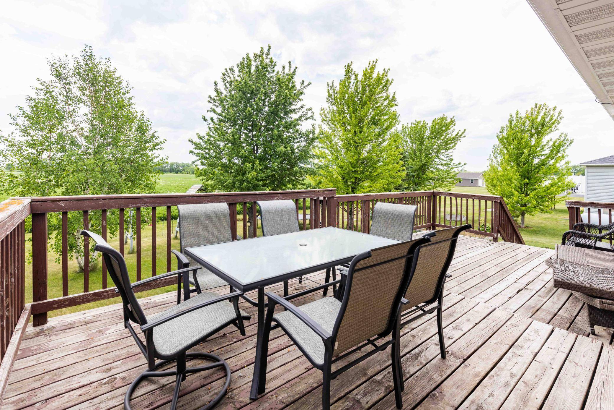 907 11th AVE SE, Barnesville, MN 56514