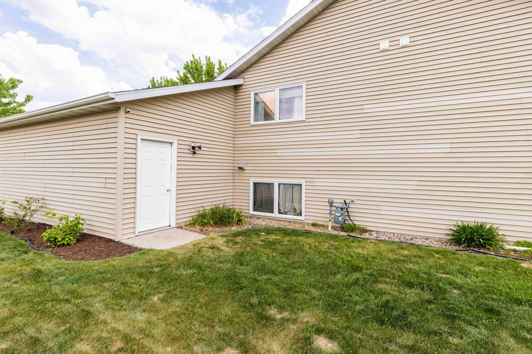 907 11th AVE SE, Barnesville, MN 56514