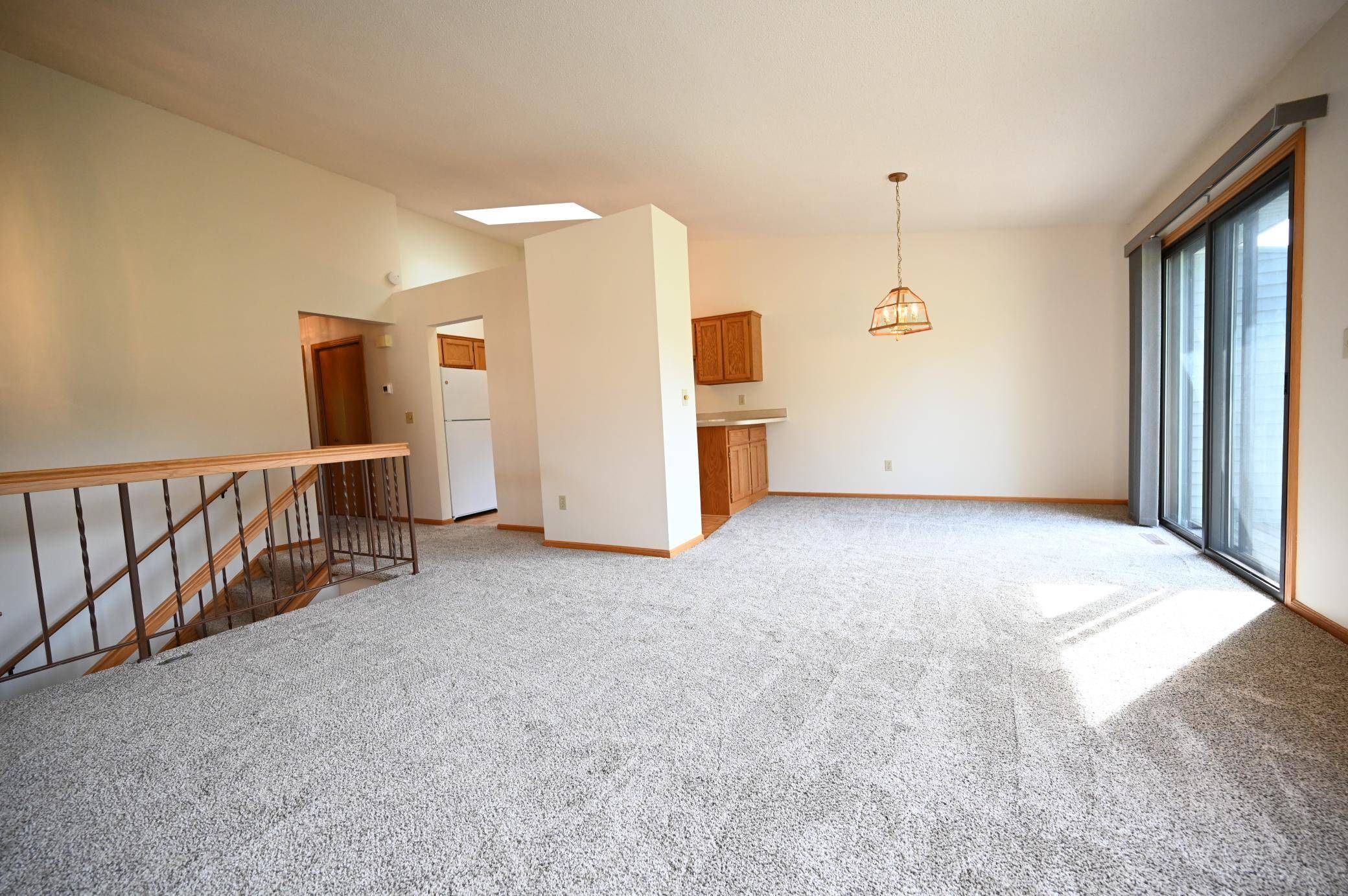 800 Buckingwood CT, Chanhassen, MN 55317
