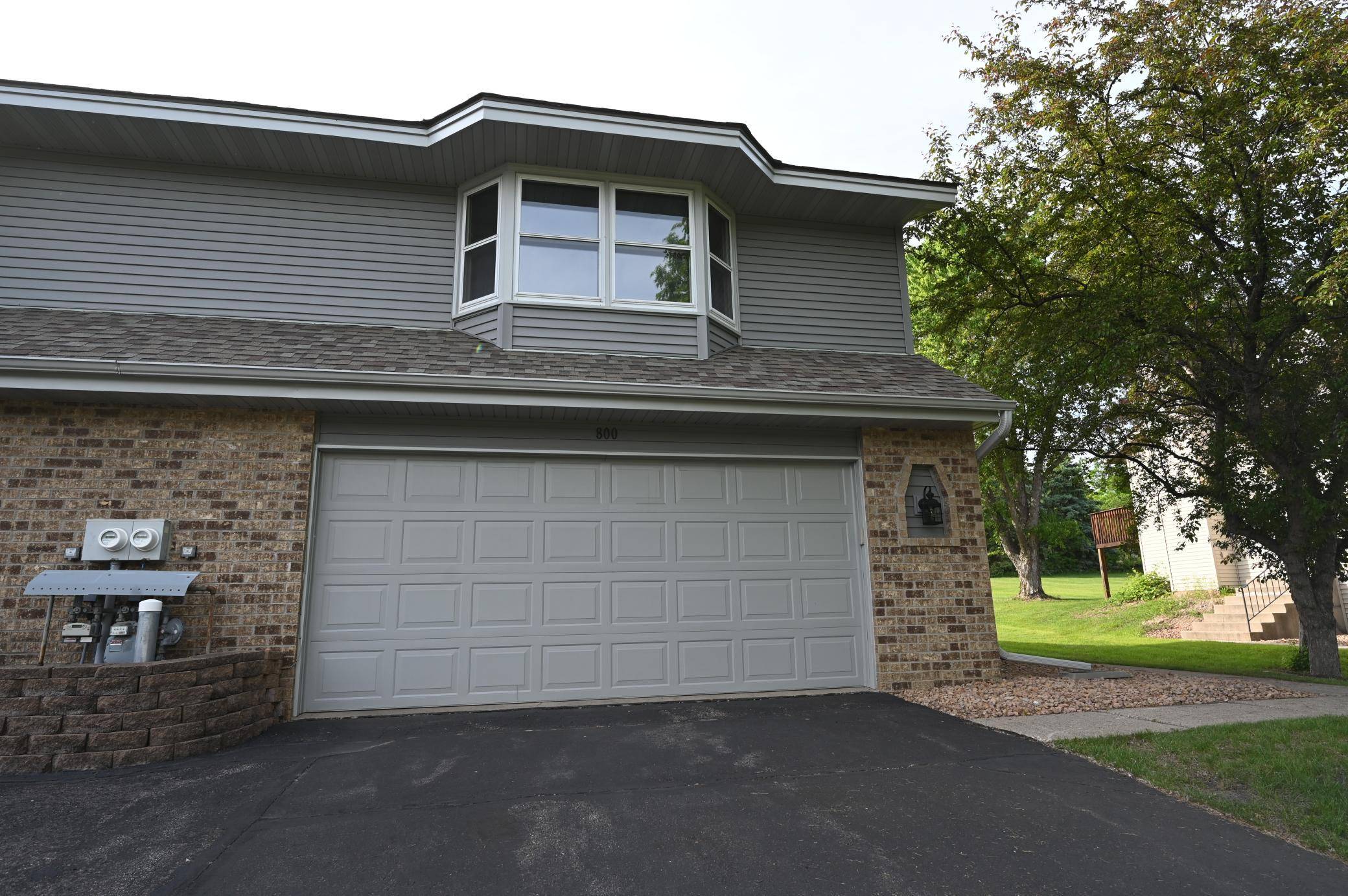 800 Buckingwood CT, Chanhassen, MN 55317