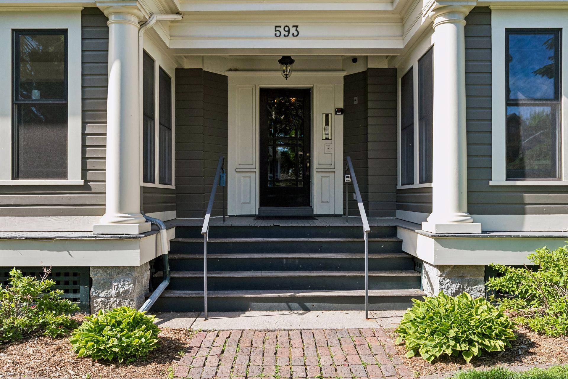 593 Laurel AVE #3E, Saint Paul, MN 55102