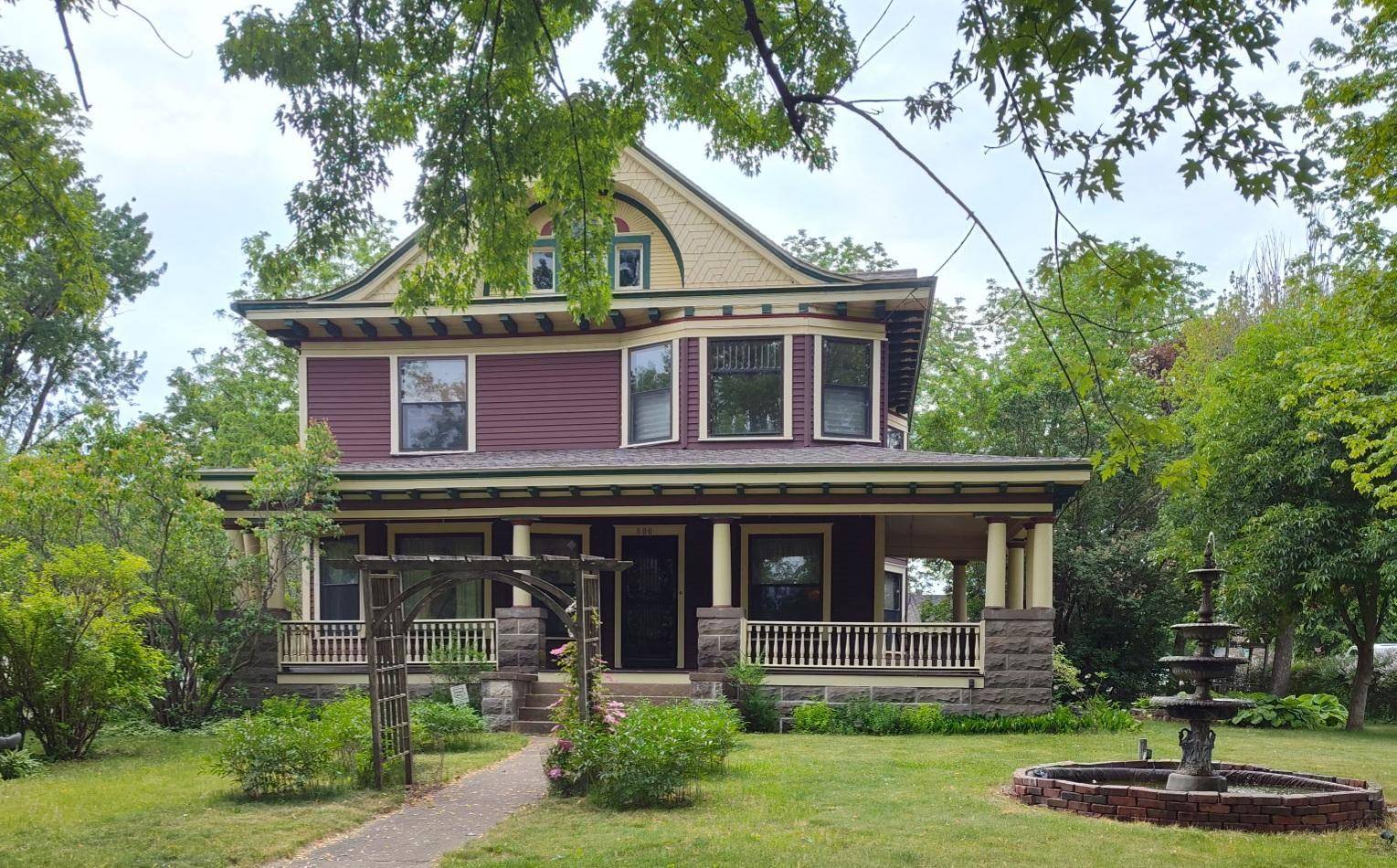800 11th AVE, Baldwin, WI 54002