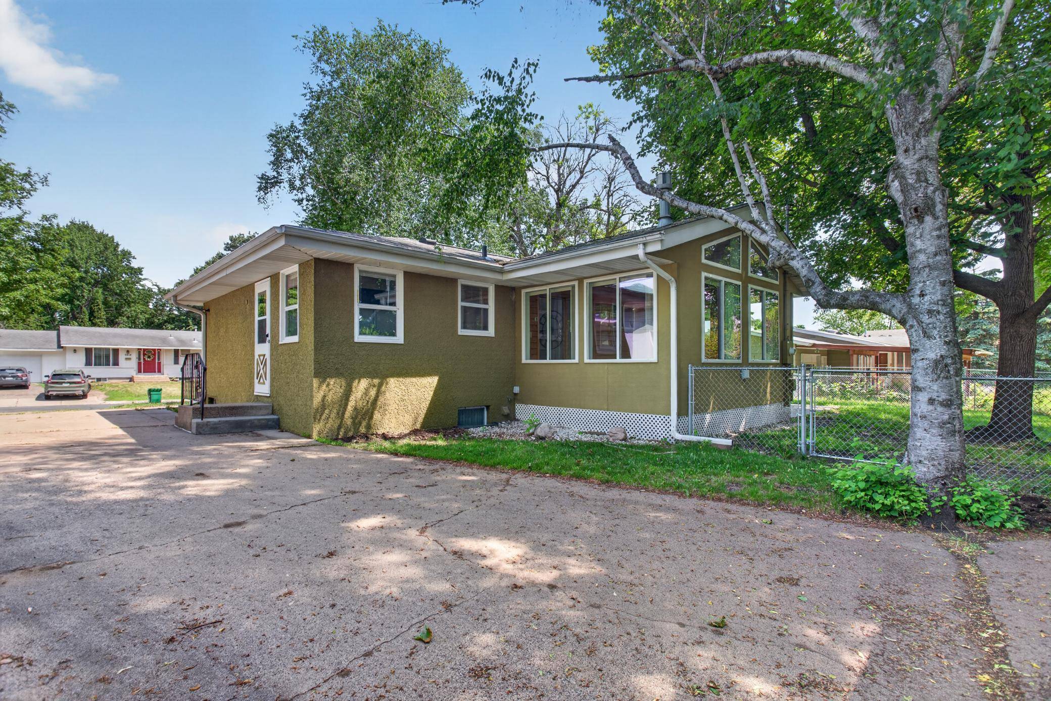2819 Nash RD, Brooklyn Center, MN 55430