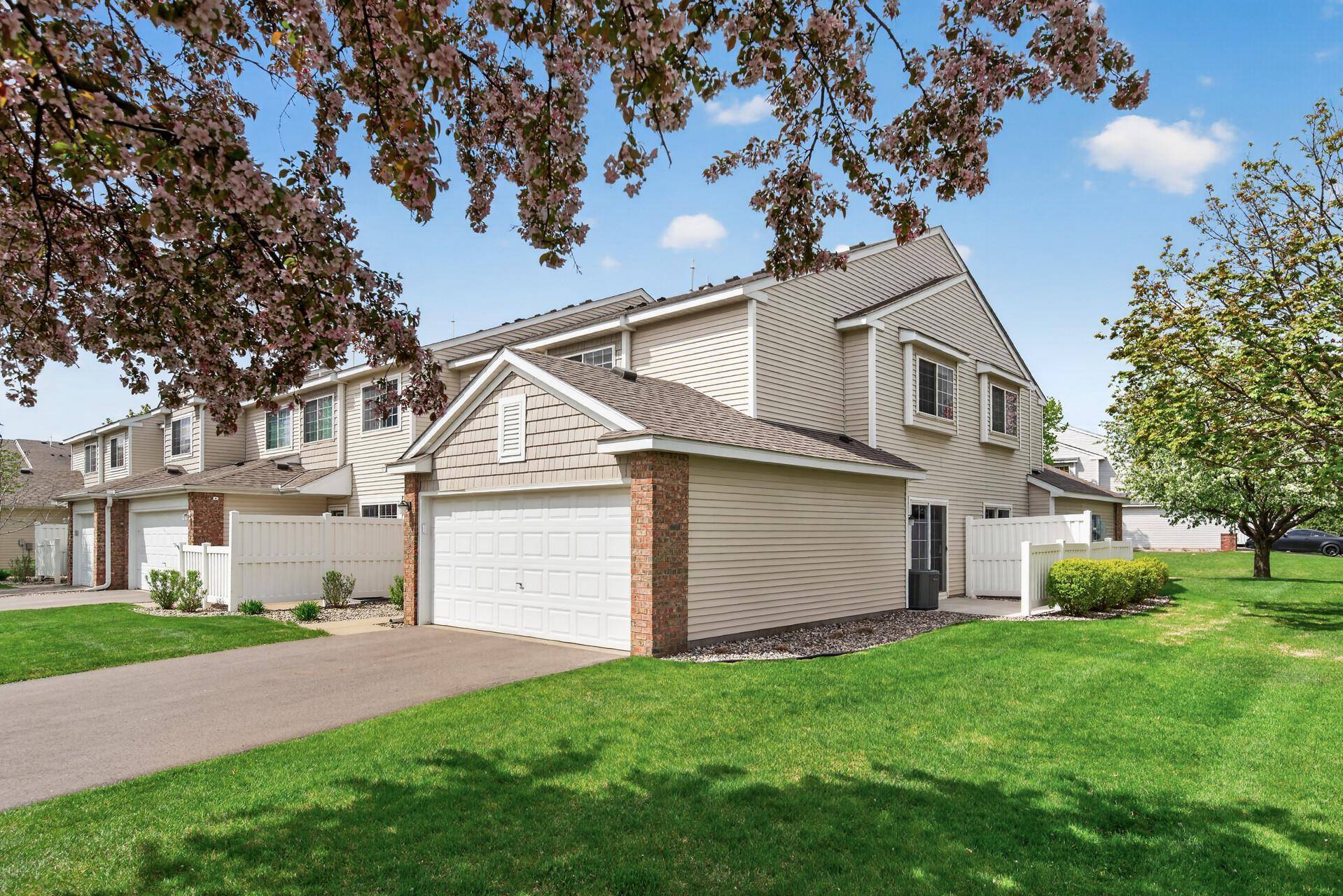 15822 Fleet TRL, Apple Valley, MN 55124