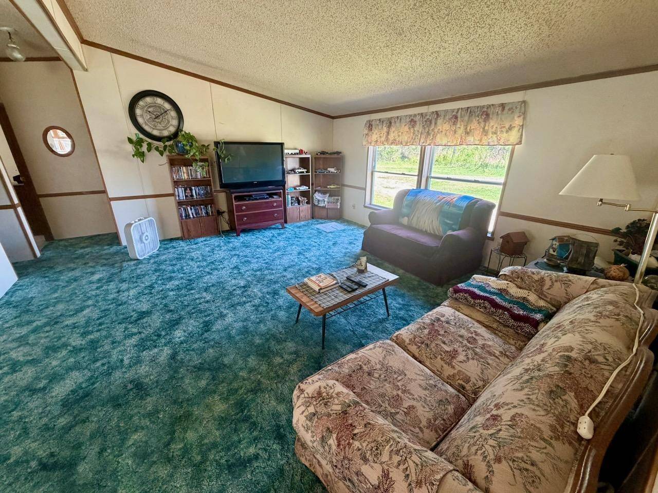 8912 Carpenter Road, Angora, MN 55703