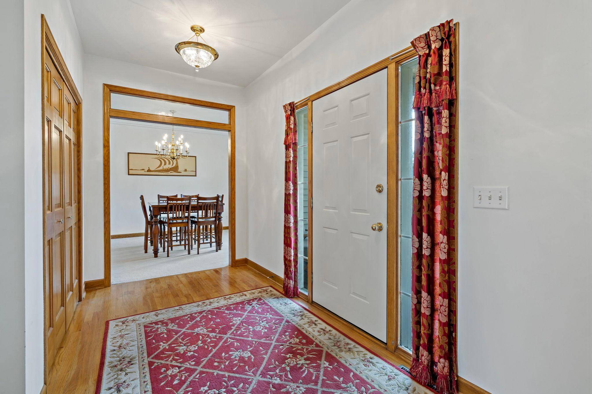12641 Dutch CT, Apple Valley, MN 55124