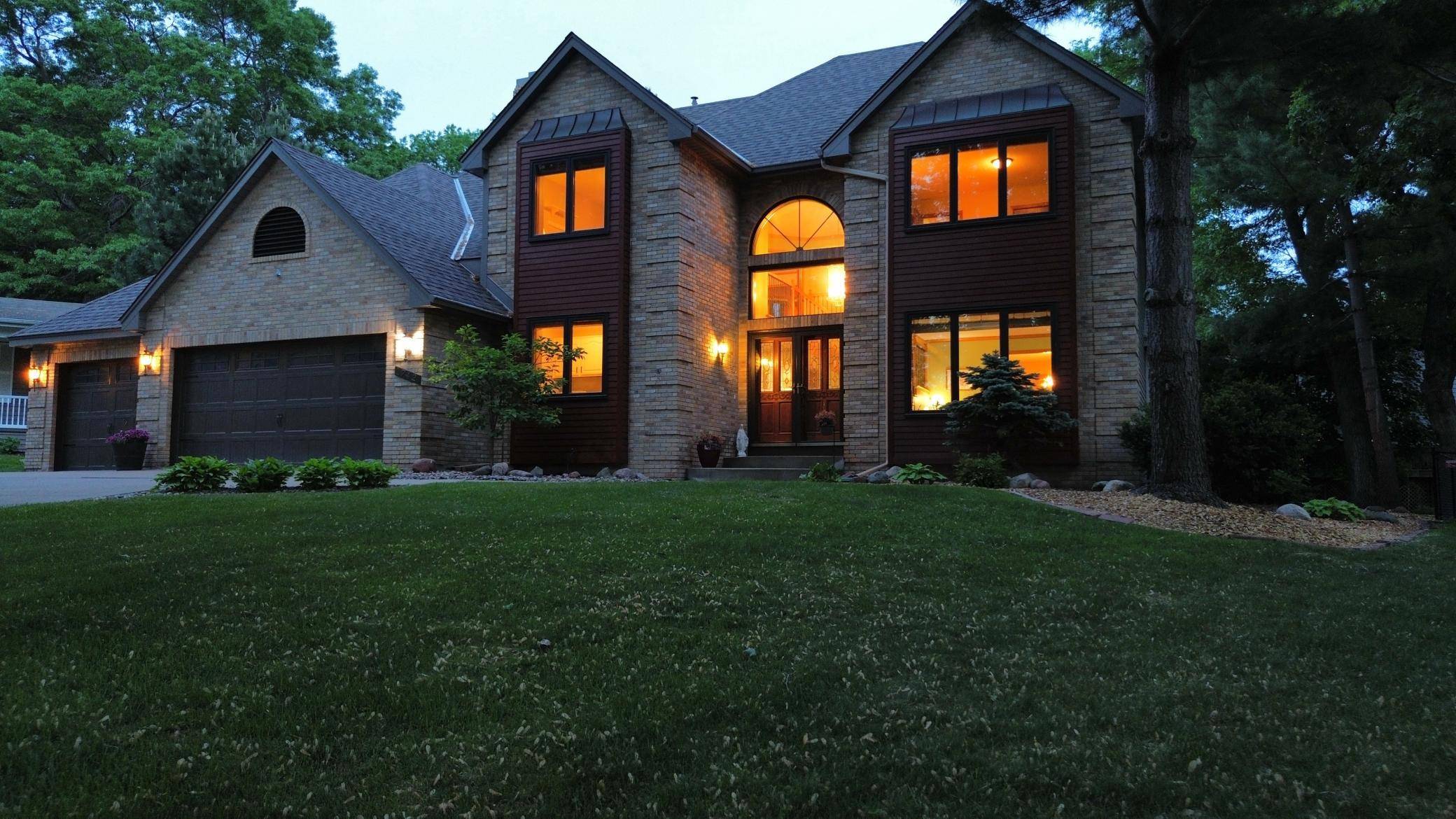 1742 122nd LN NW, Coon Rapids, MN 55448