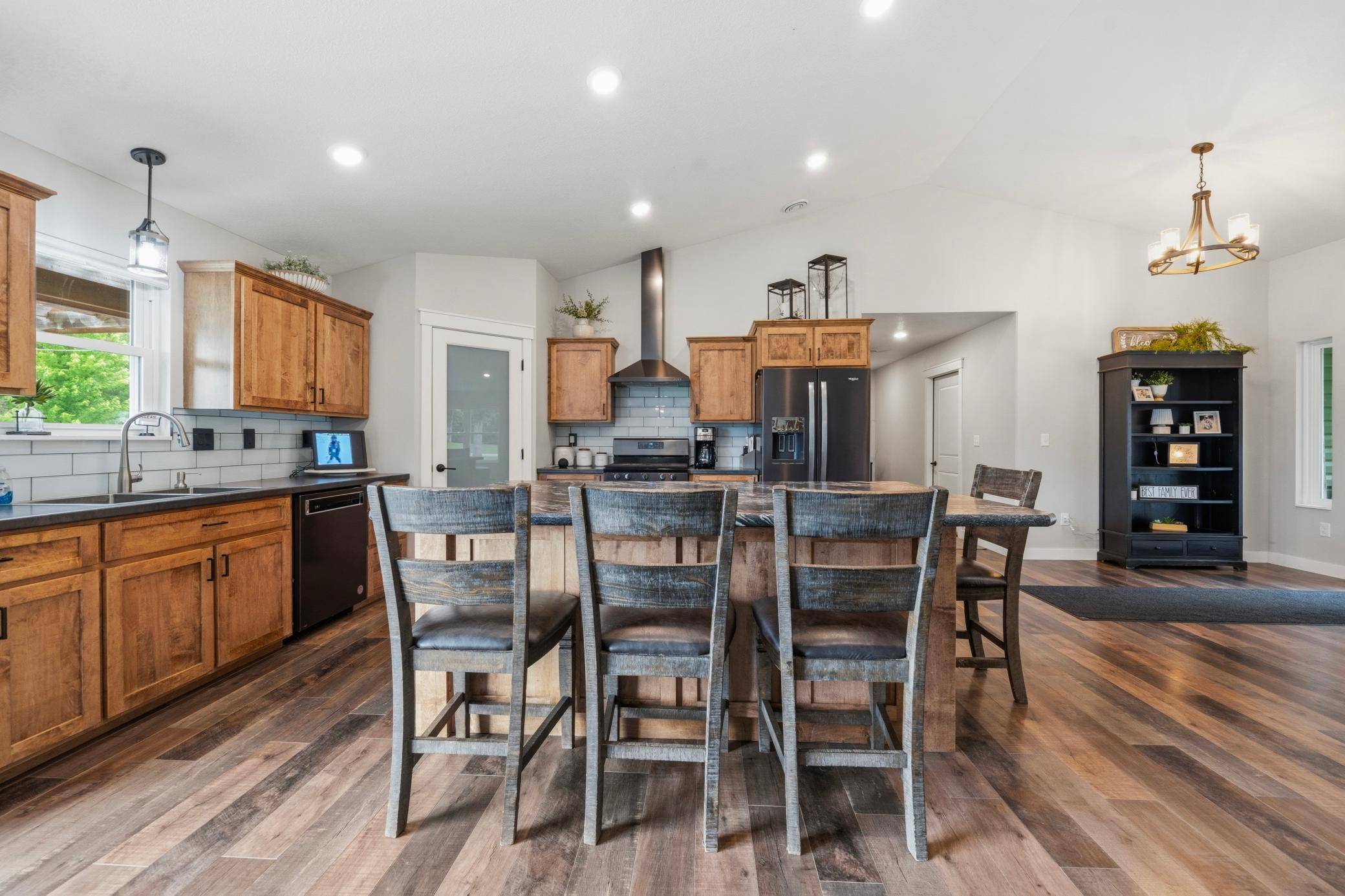 4024 Rosewood LN SE, Alexandria, MN 56308