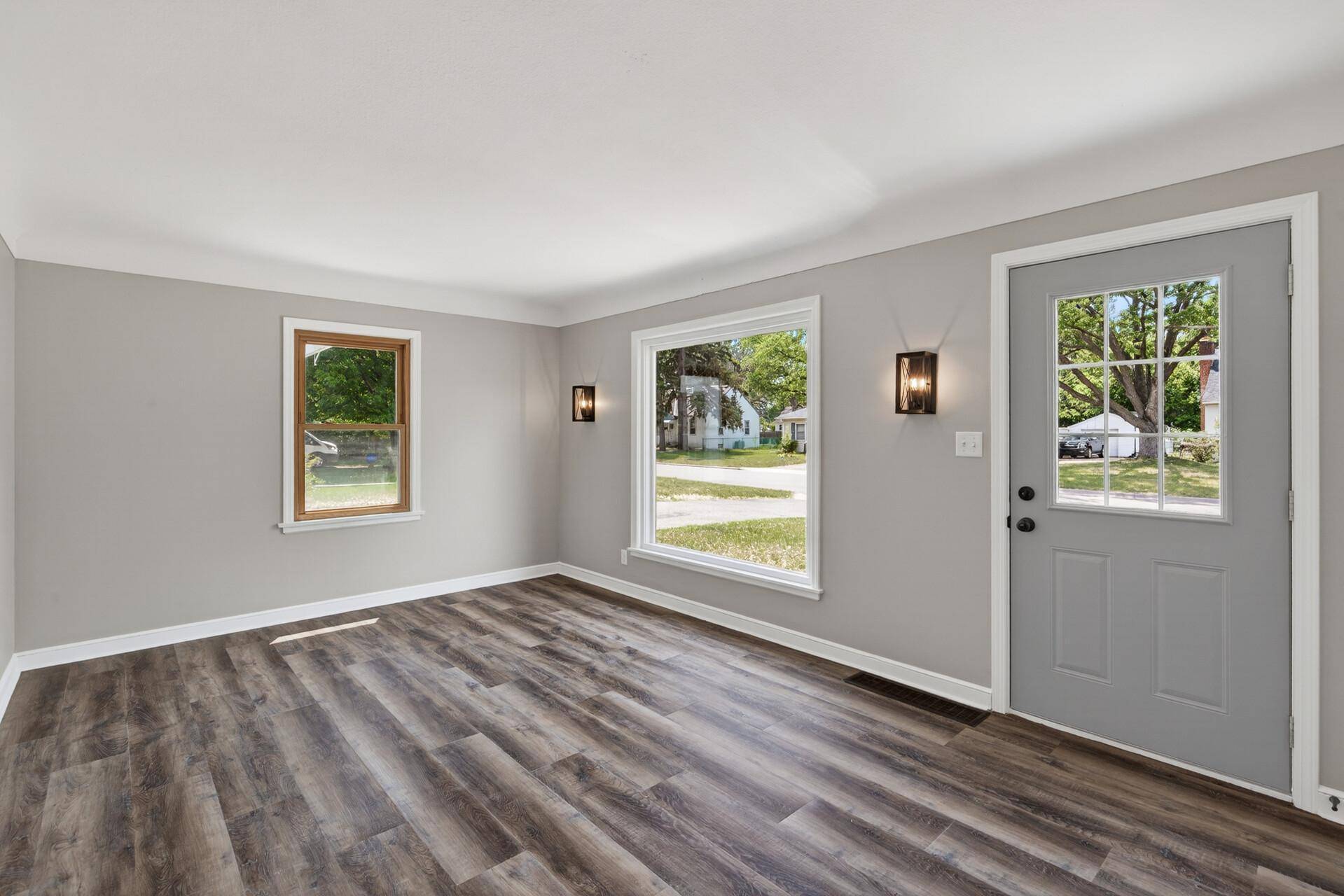 6018 Camden AVE N, Brooklyn Center, MN 55430