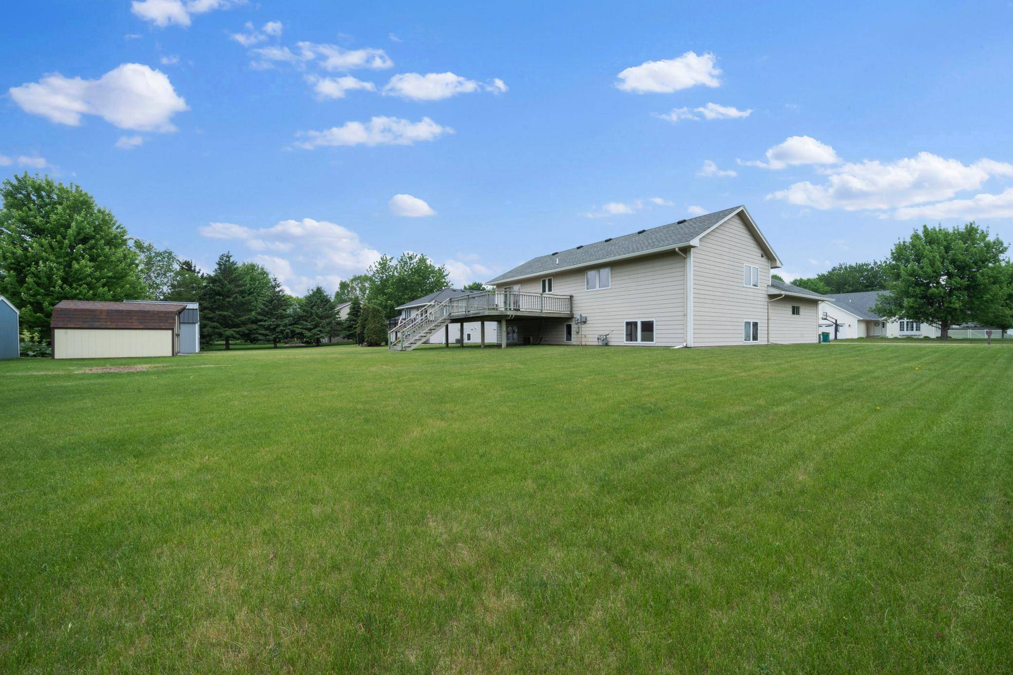 1100 Lochmist LN NW, Alexandria, MN 56308